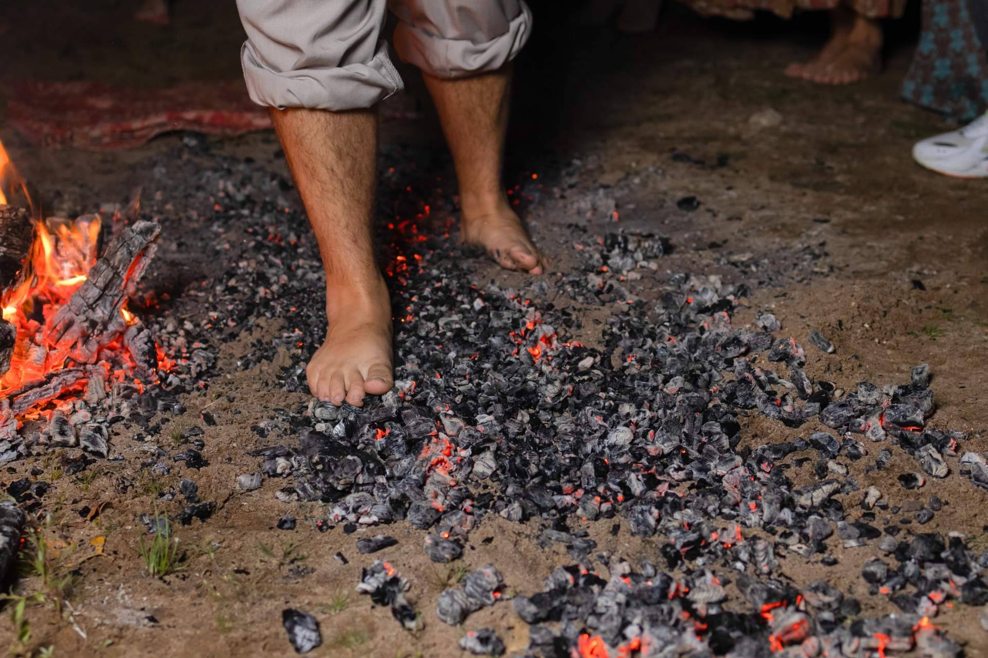 Las actividades de Animatum para valientes; Glasswalking y firewalking