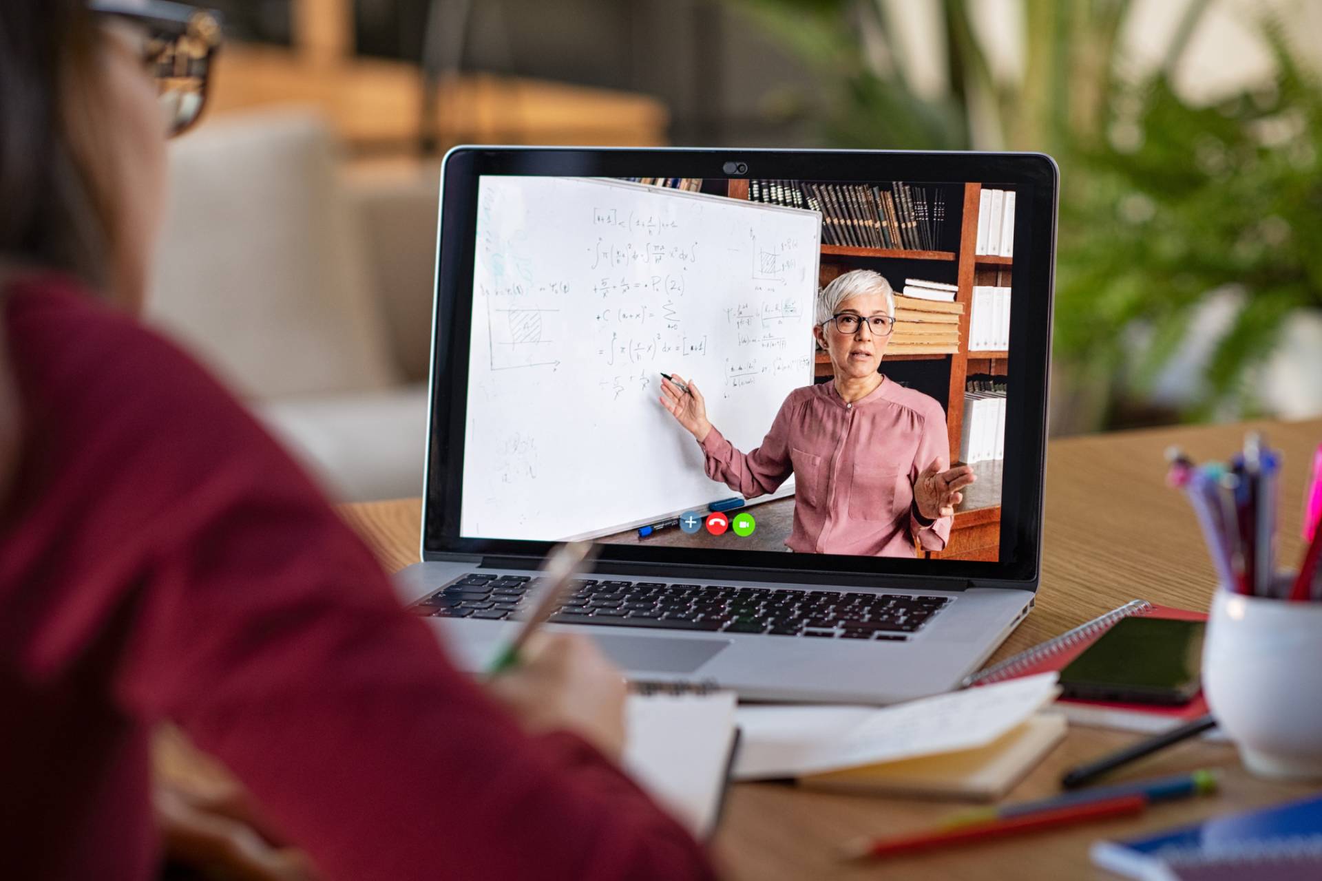 Educación en línea, la propuesta del Instituto Superior Europeo de Barcelona (ISEB)
