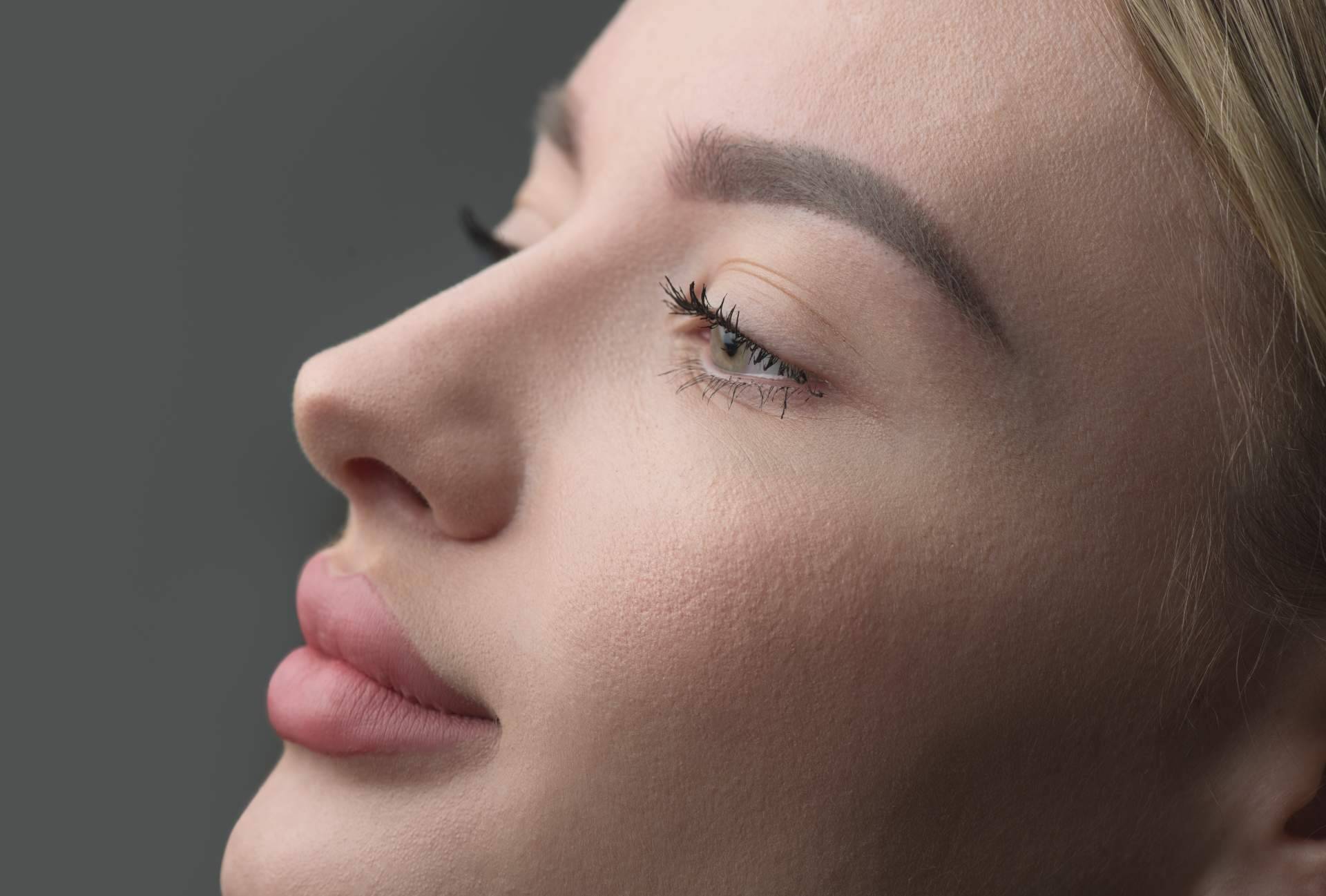 La cirugía rinoplastia de Centro Médico El Pilar garantiza óptimos resultados
