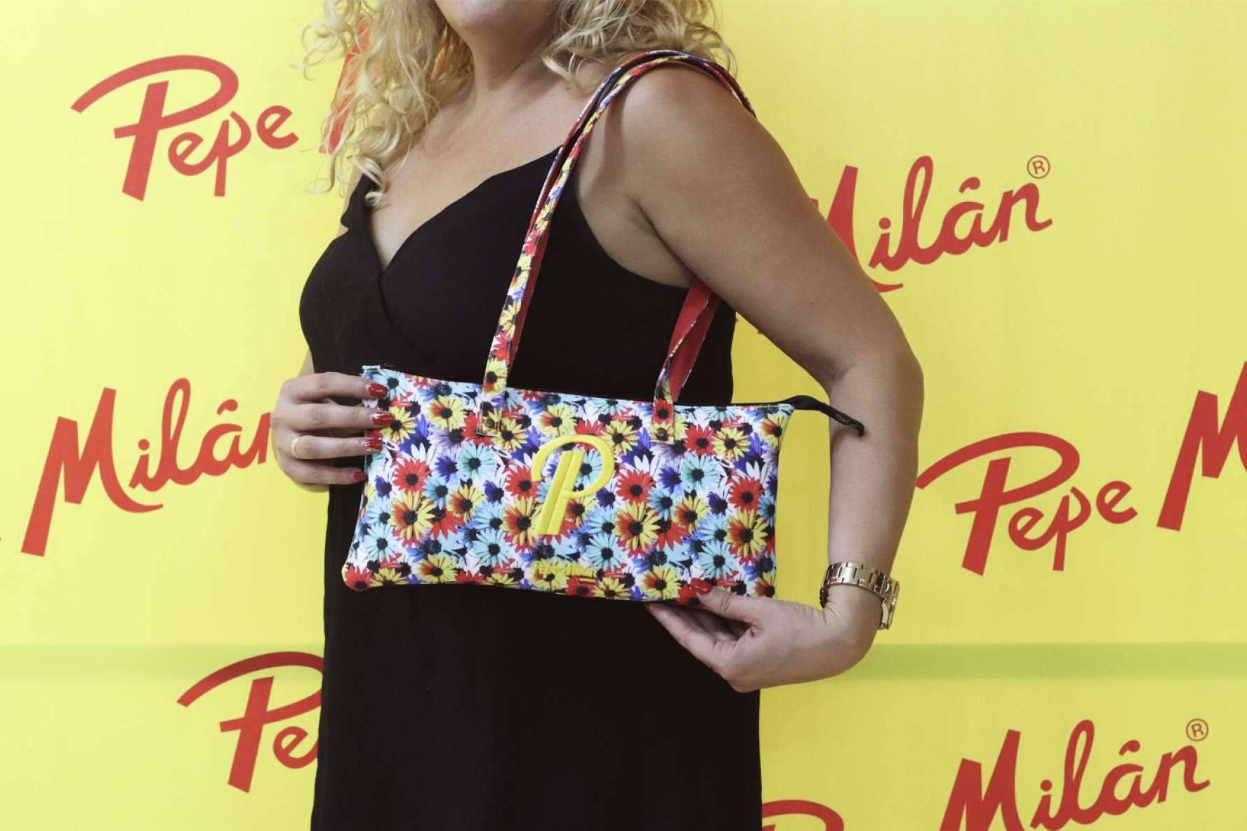 Pepe Milán ofrece un amplio catálogo de zapatos y diferentes accesorios