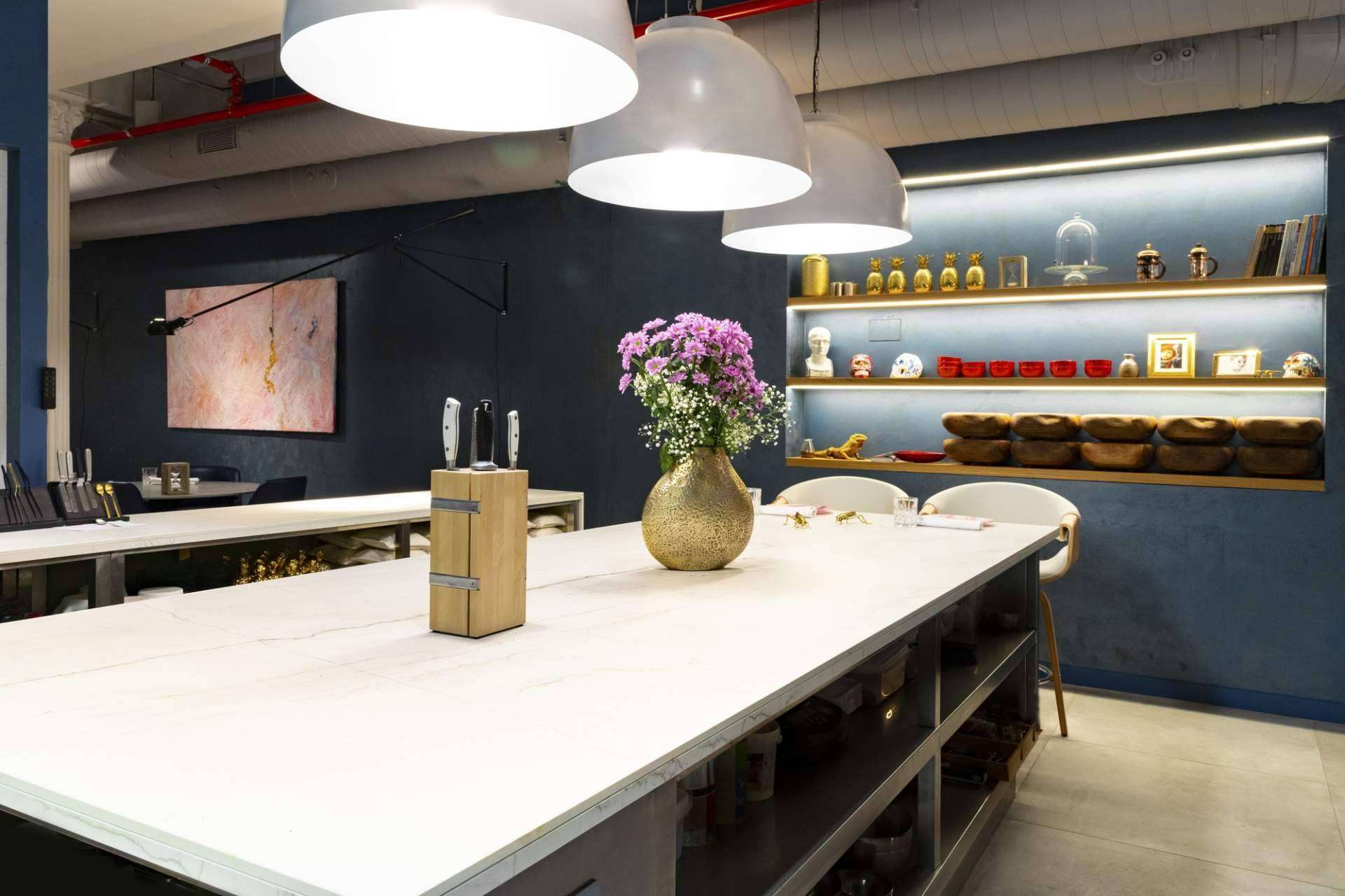 Espacio UMA ofrece un menú sorpresa convertido en toda una experiencia gastronómica inesperada en Barcelona