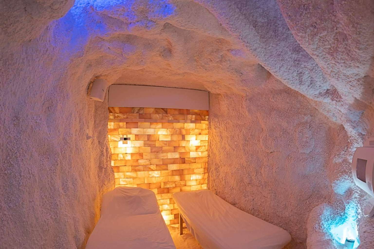 Haloterapia en cuevas de sal con Saltium
