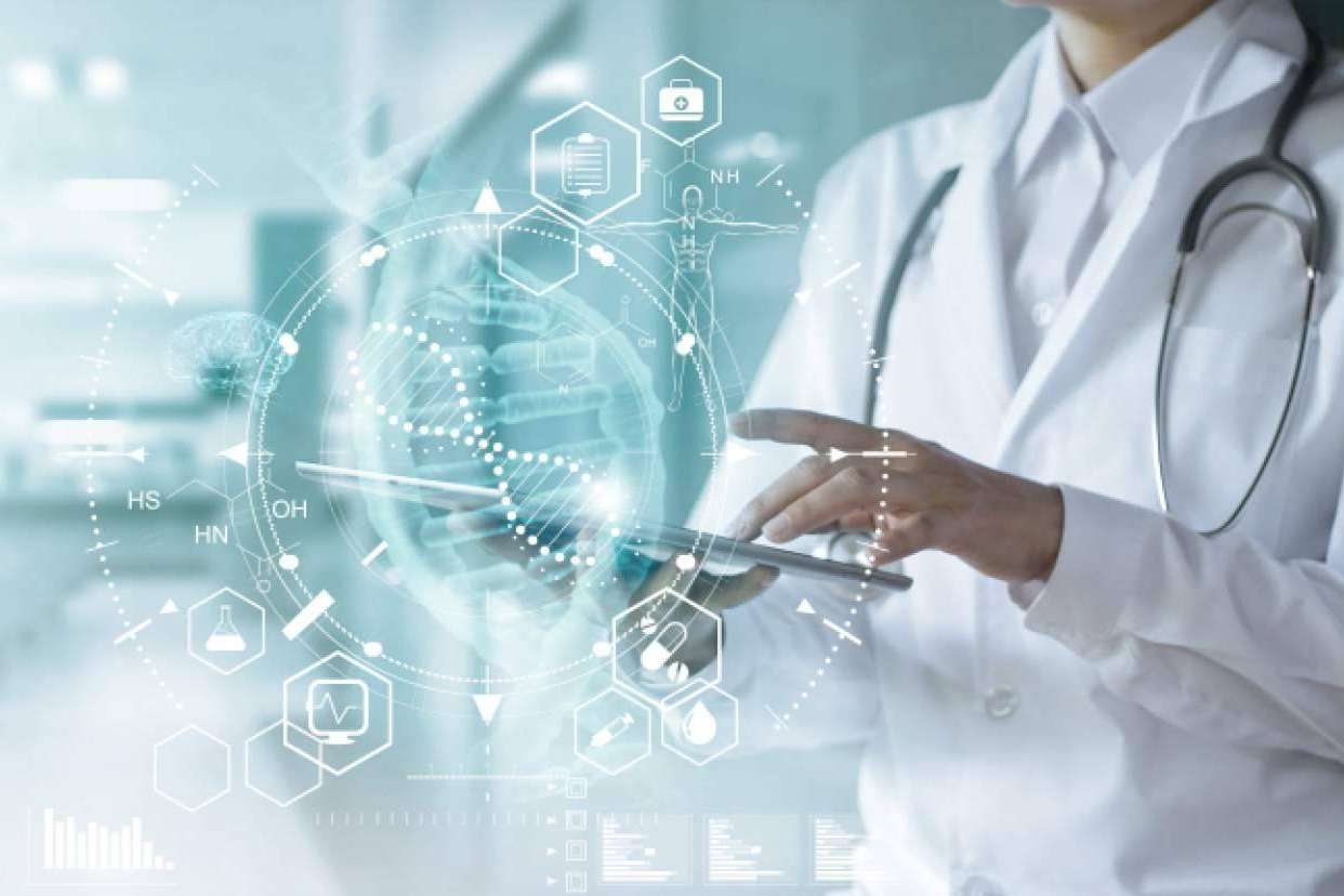 Ayudar a las instituciones de salud a potenciar a su plantilla para los retos del 2024, con la formación In-Company de HDS