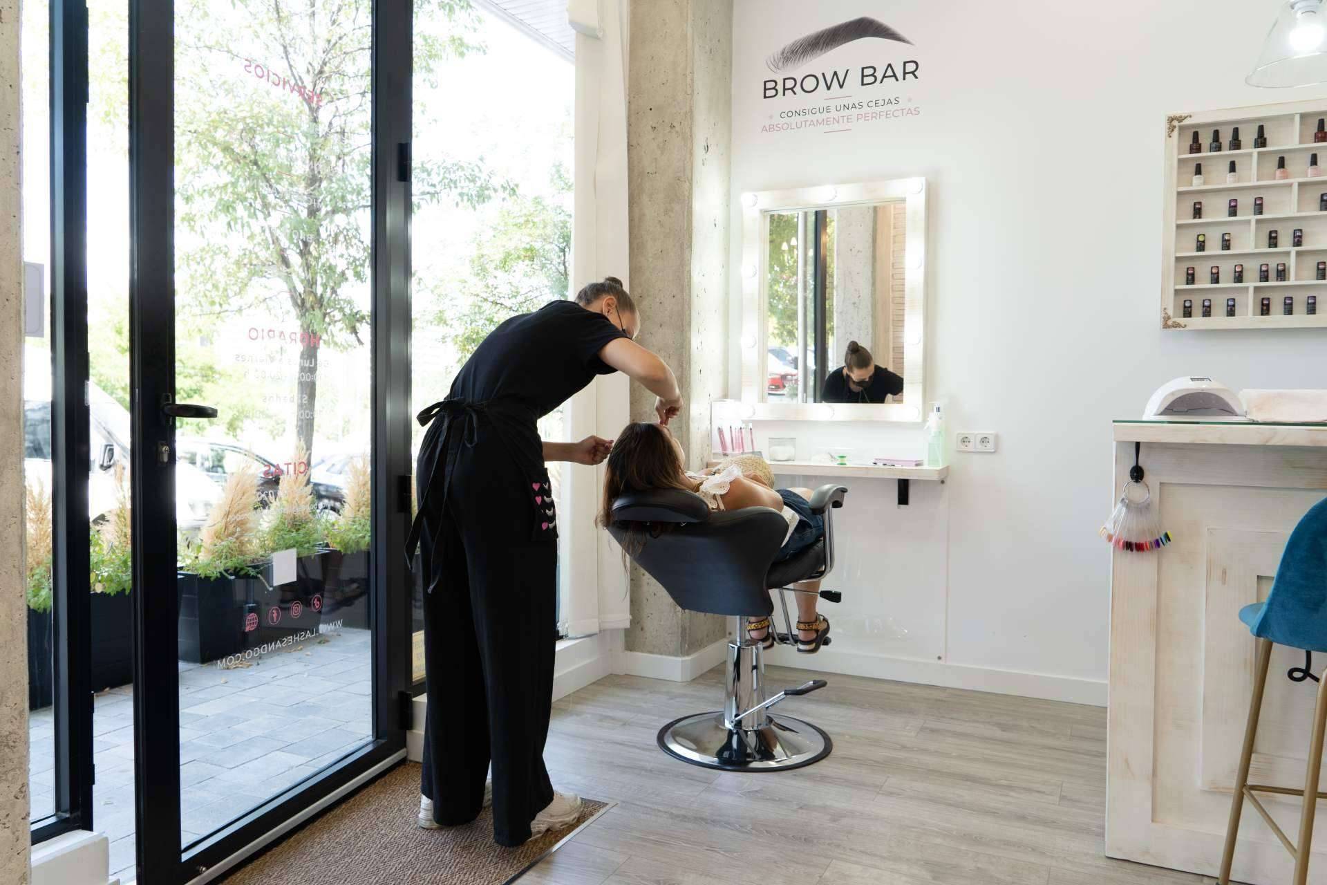 Los desafíos de la estética en tiempos de crisis, por la firma LASHES & GO