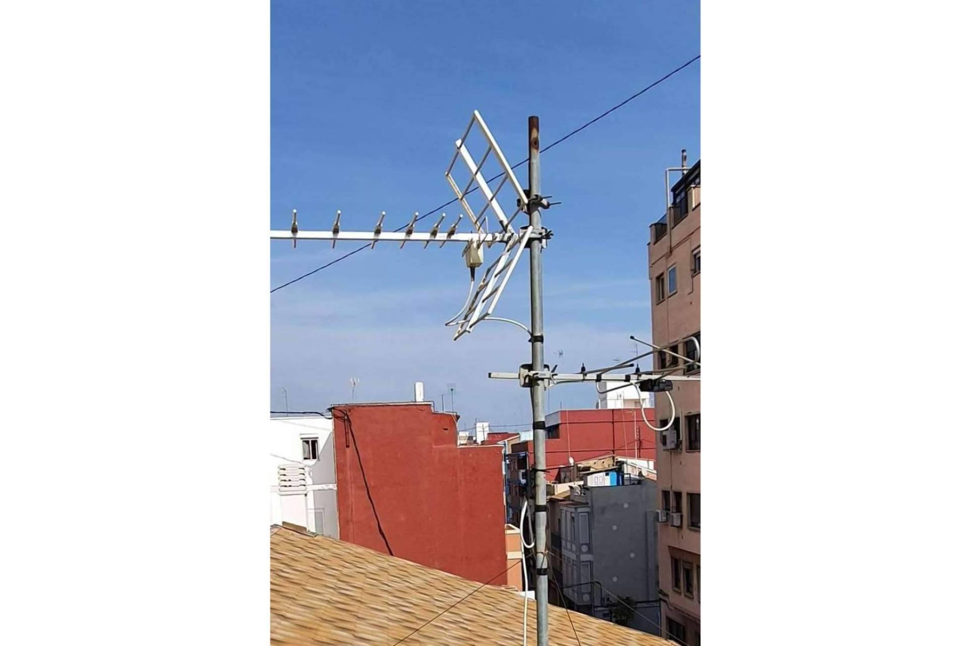 Savelec es la solución para los problemas con las antenas y redes en Valencia