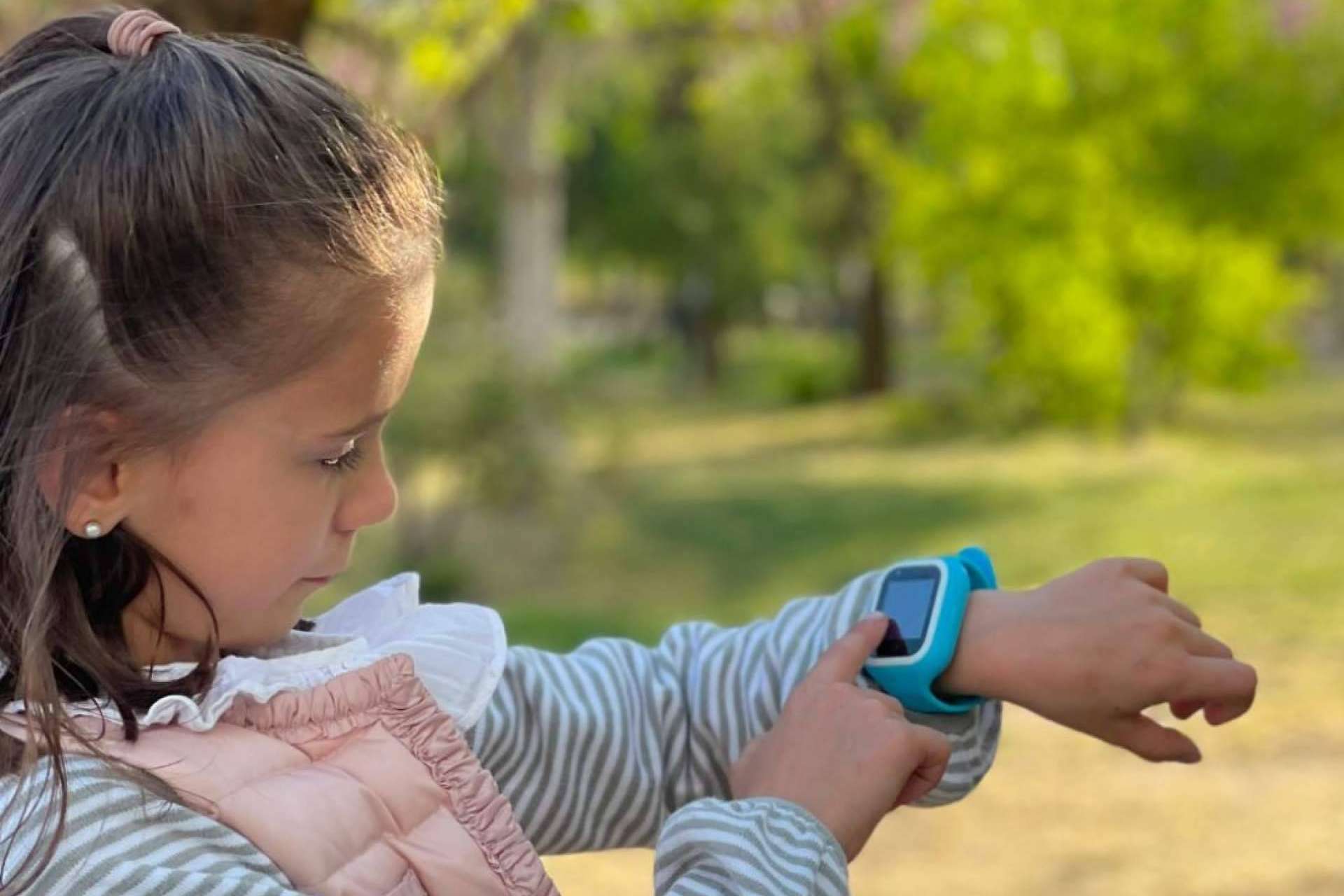 El smartwatch que acompaña a los hijos en vacaciones es de SaveFamily