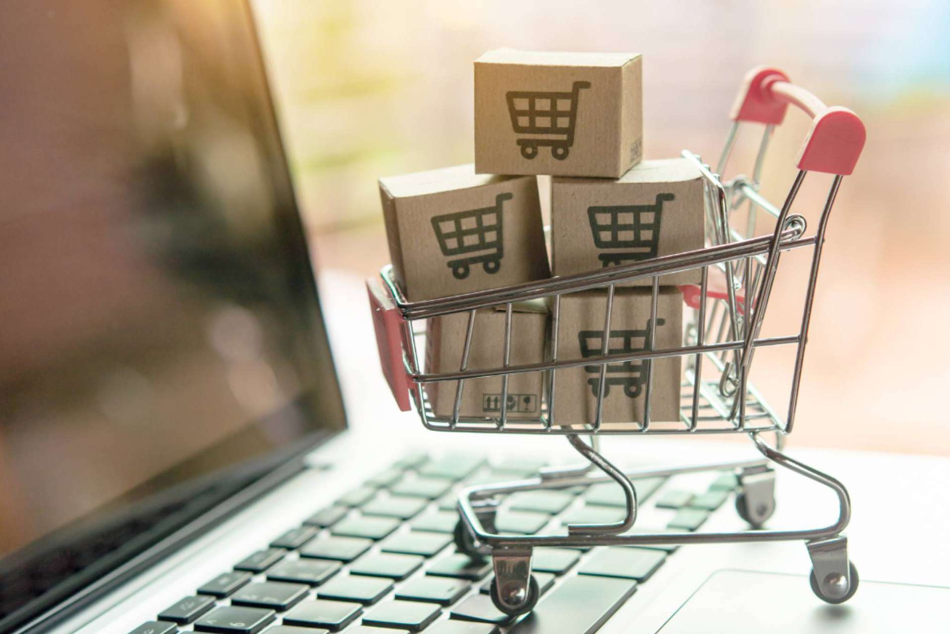 Las ventajas de Like Market, la nueva plataforma online de productos de primeras marcas a precios asequibles