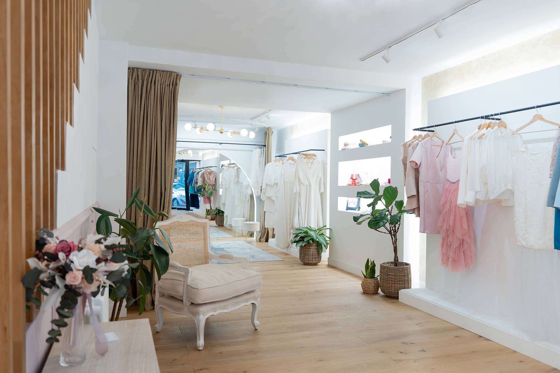 La diseñadora de vestidos de novia Valérie Moreau abre su nuevo Atelier en Madrid