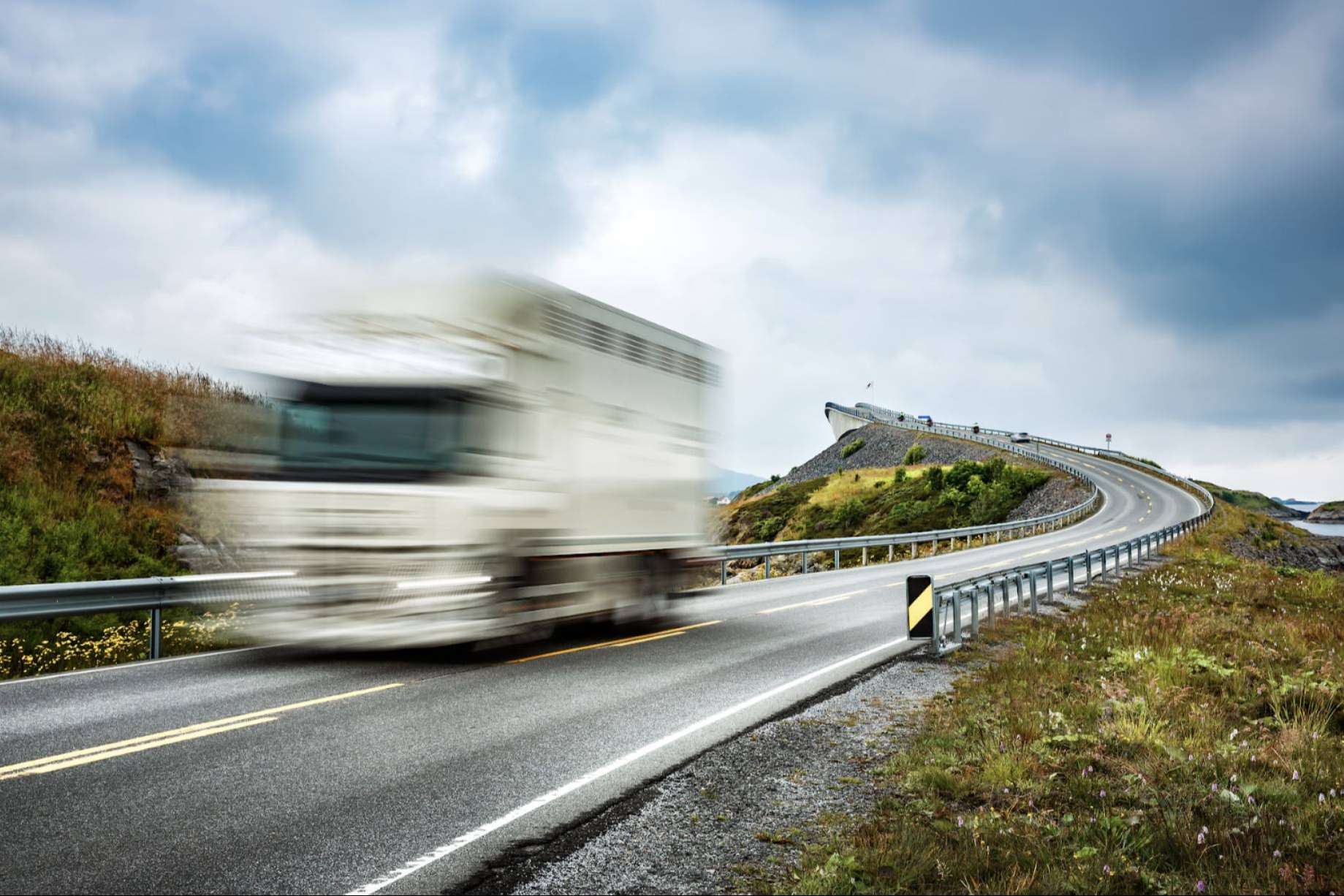 Gestión de transporte TMS. ¿Qué es y cómo beneficia a la logística?