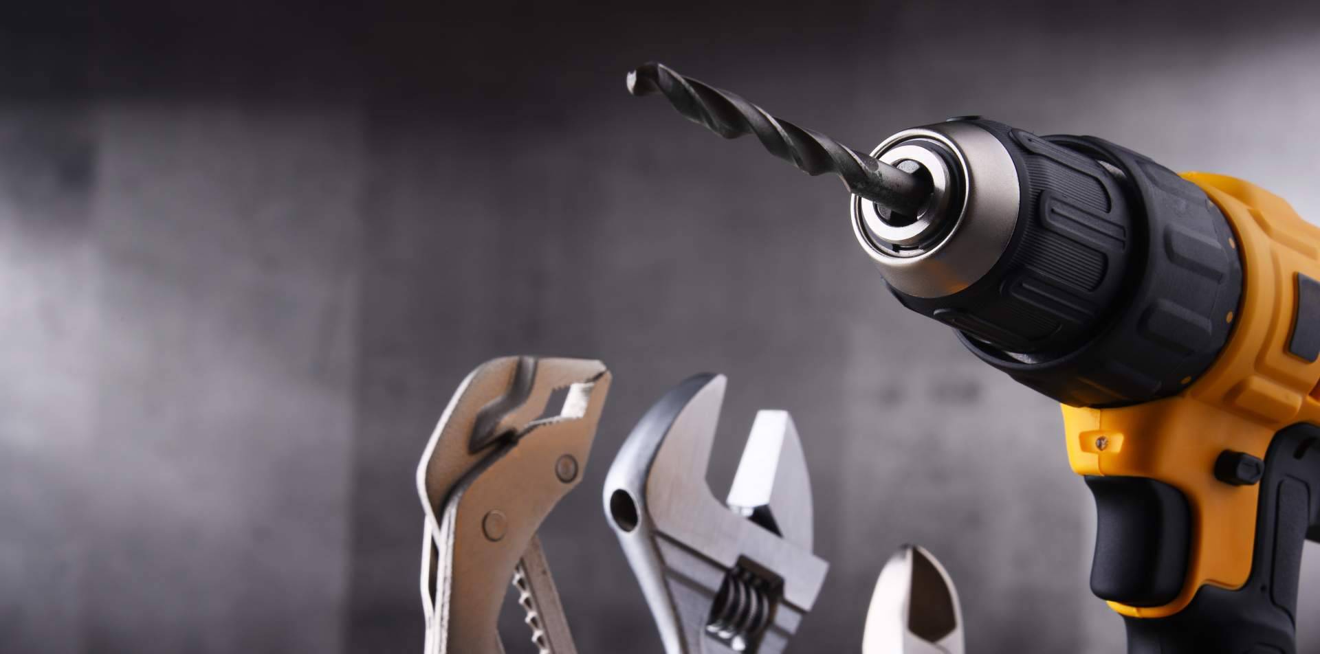 El servicio de Mister Worker proporciona herramientas manuales para profesionales