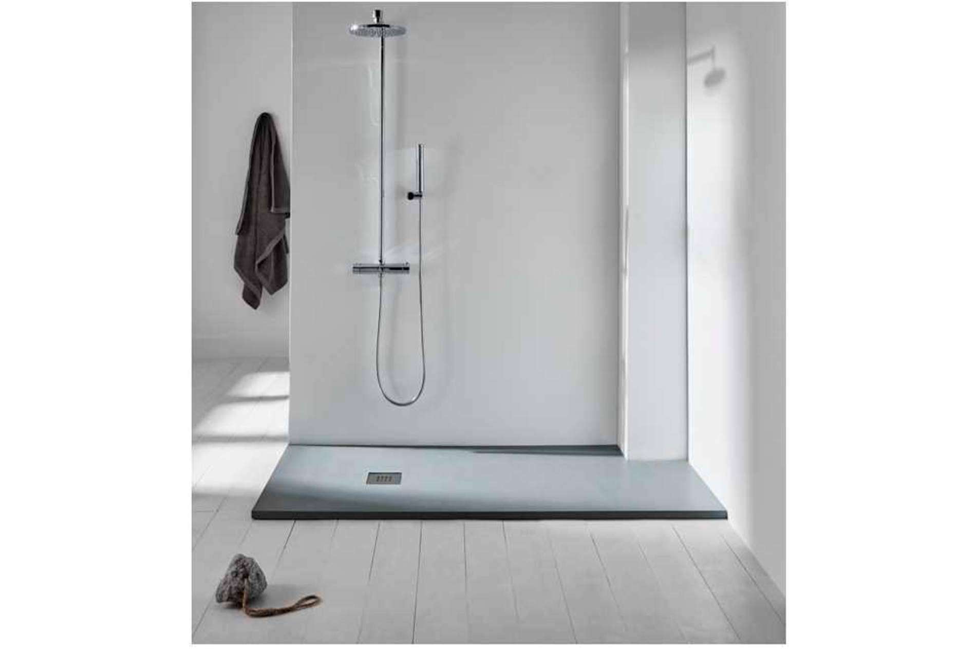 Calidad, estilo y personalización en platos de ducha de resina con Bañoweb