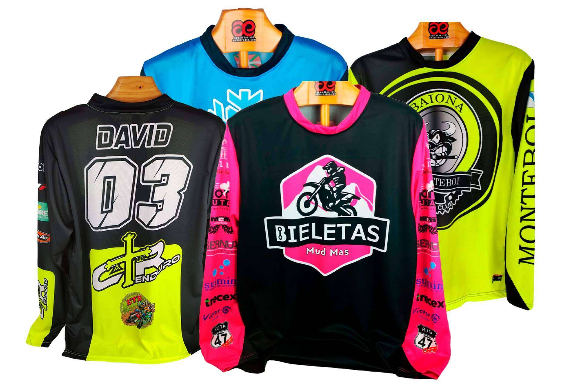 ADHESIVOSEMBARRADOS dispone de camiseta motocross