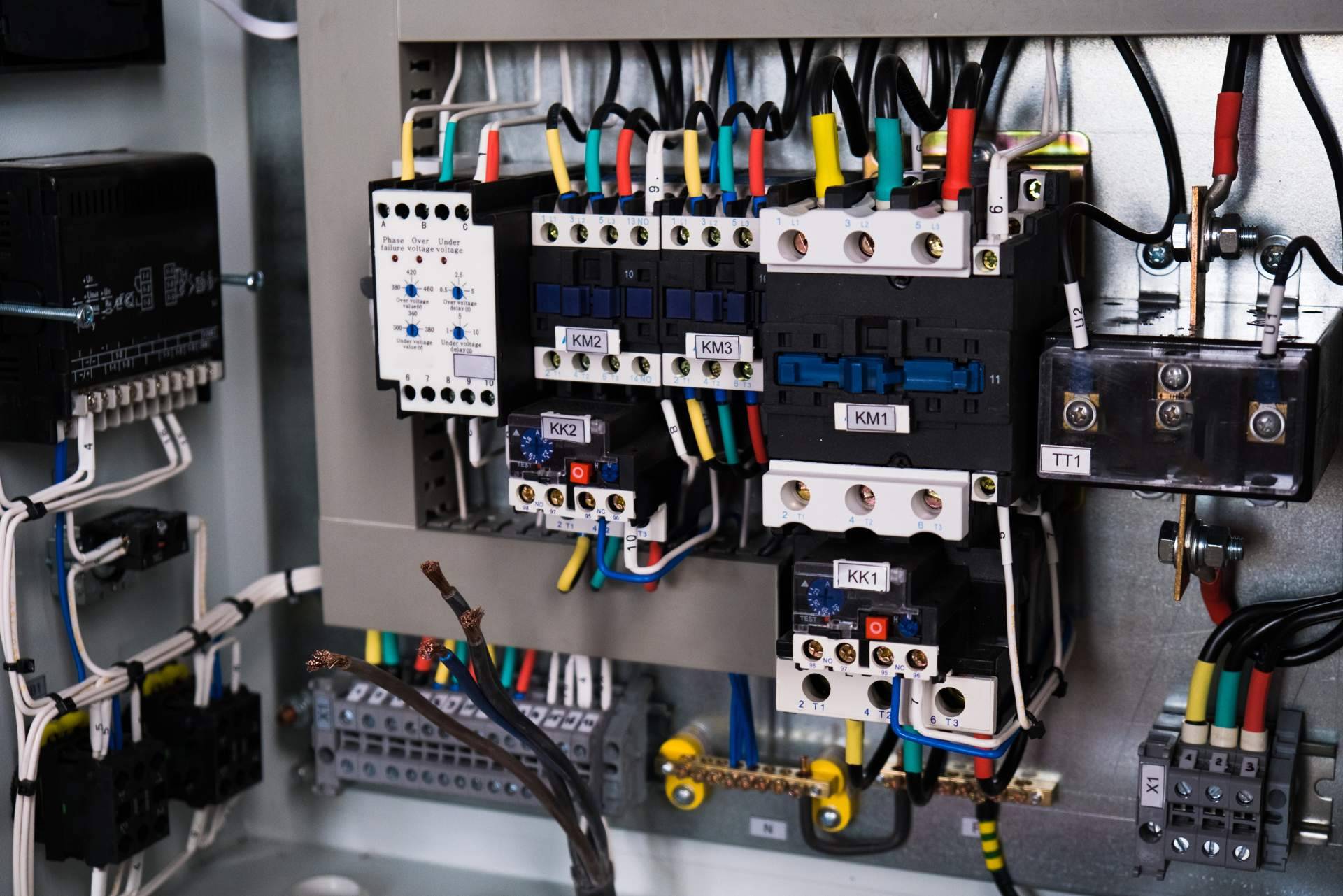 ¿Por qué es necesario diseñar un proyecto de instalación eléctrica?