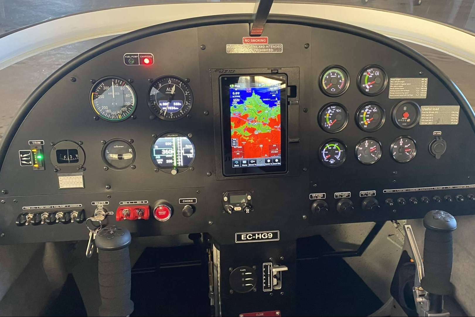 Asturfly ofrece una guía completa para obtener la licencia de piloto de vuelo ULM