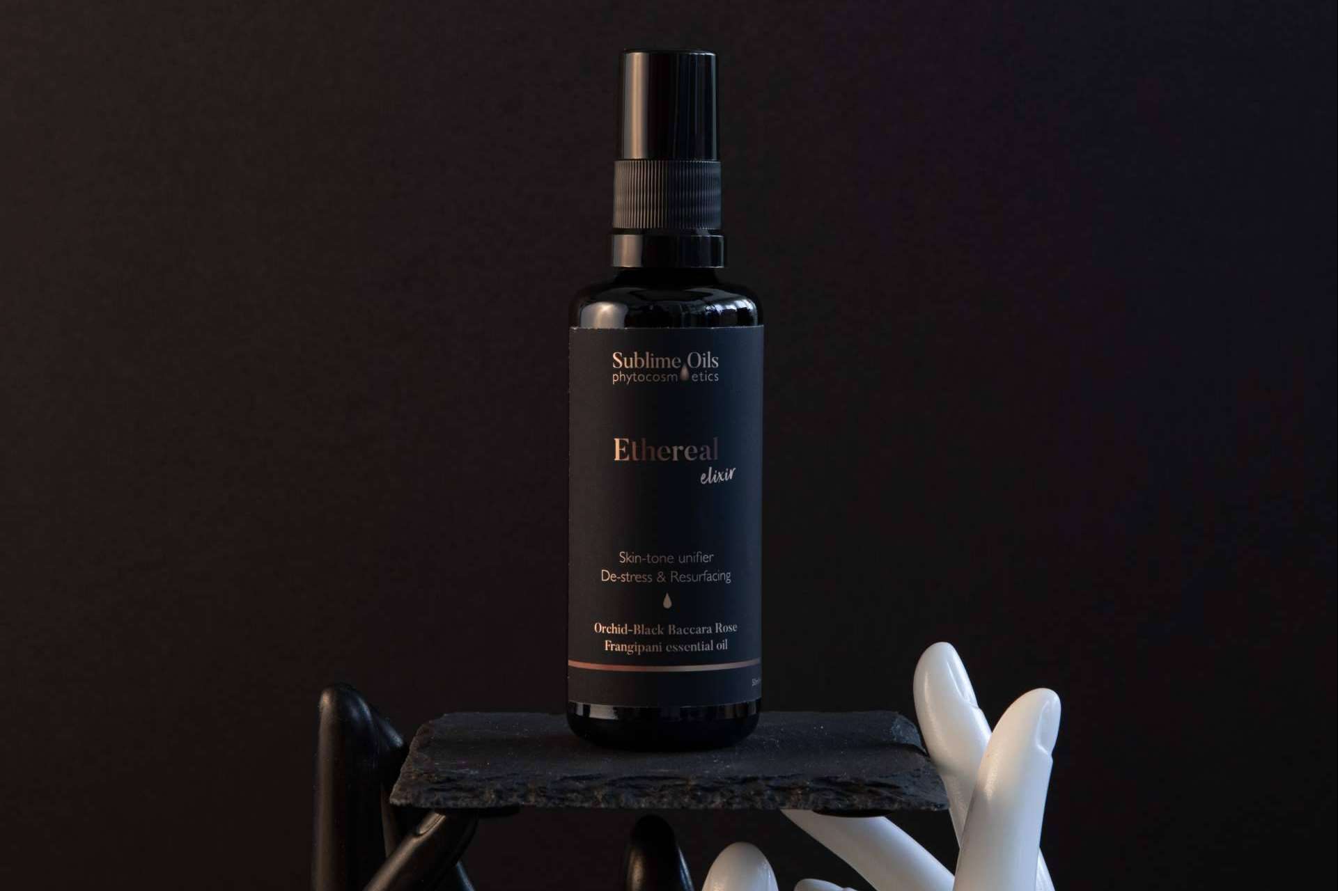 Revitalizar y renovar las manos con Sublime Oils, donde la epigenética y el cuidado premium se encuentran