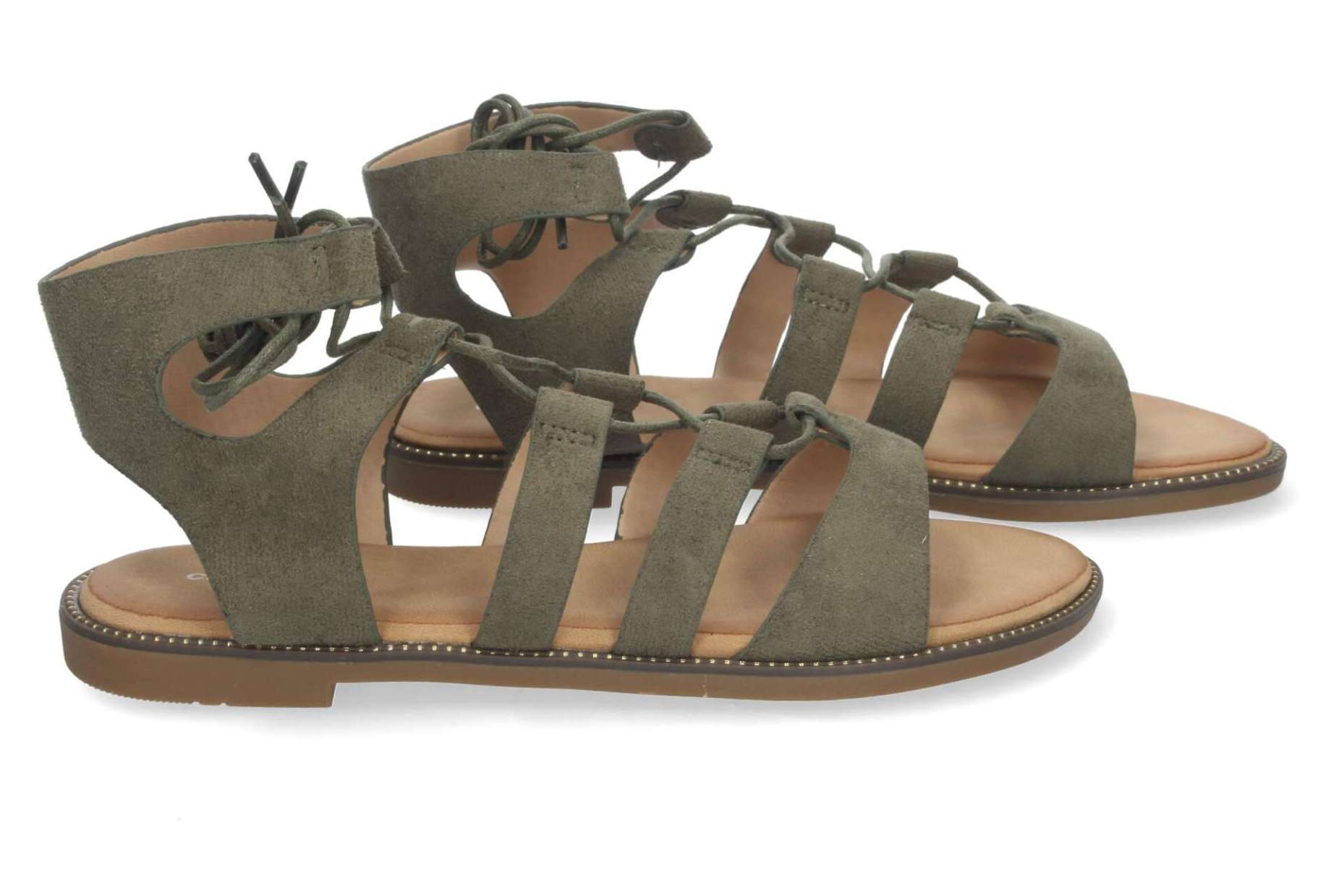 Por qué las sandalias planas son un calzado ideal para usar en verano