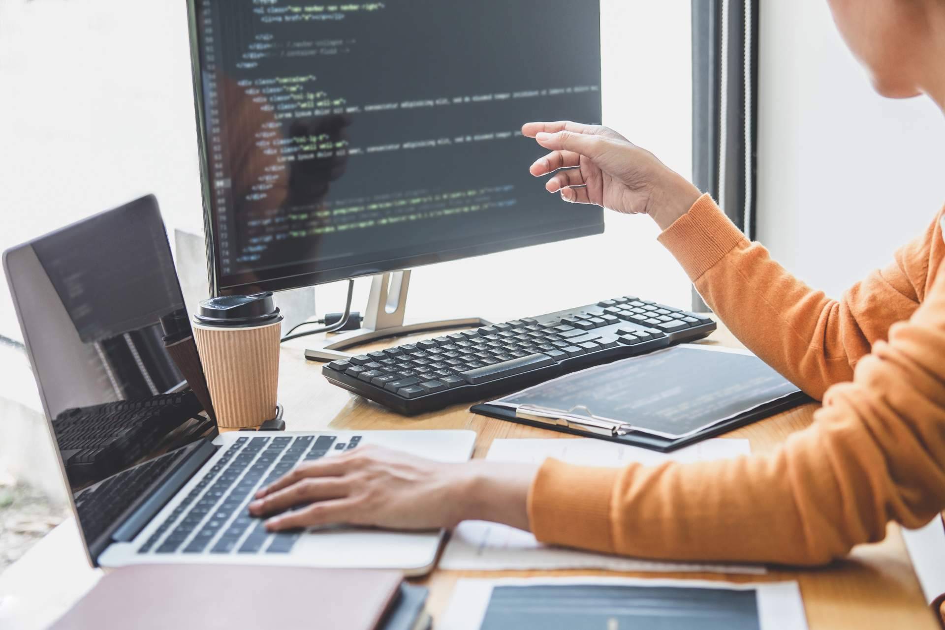 Ceesa ofrece software ERP que funciona como una solución de gestión empresarial