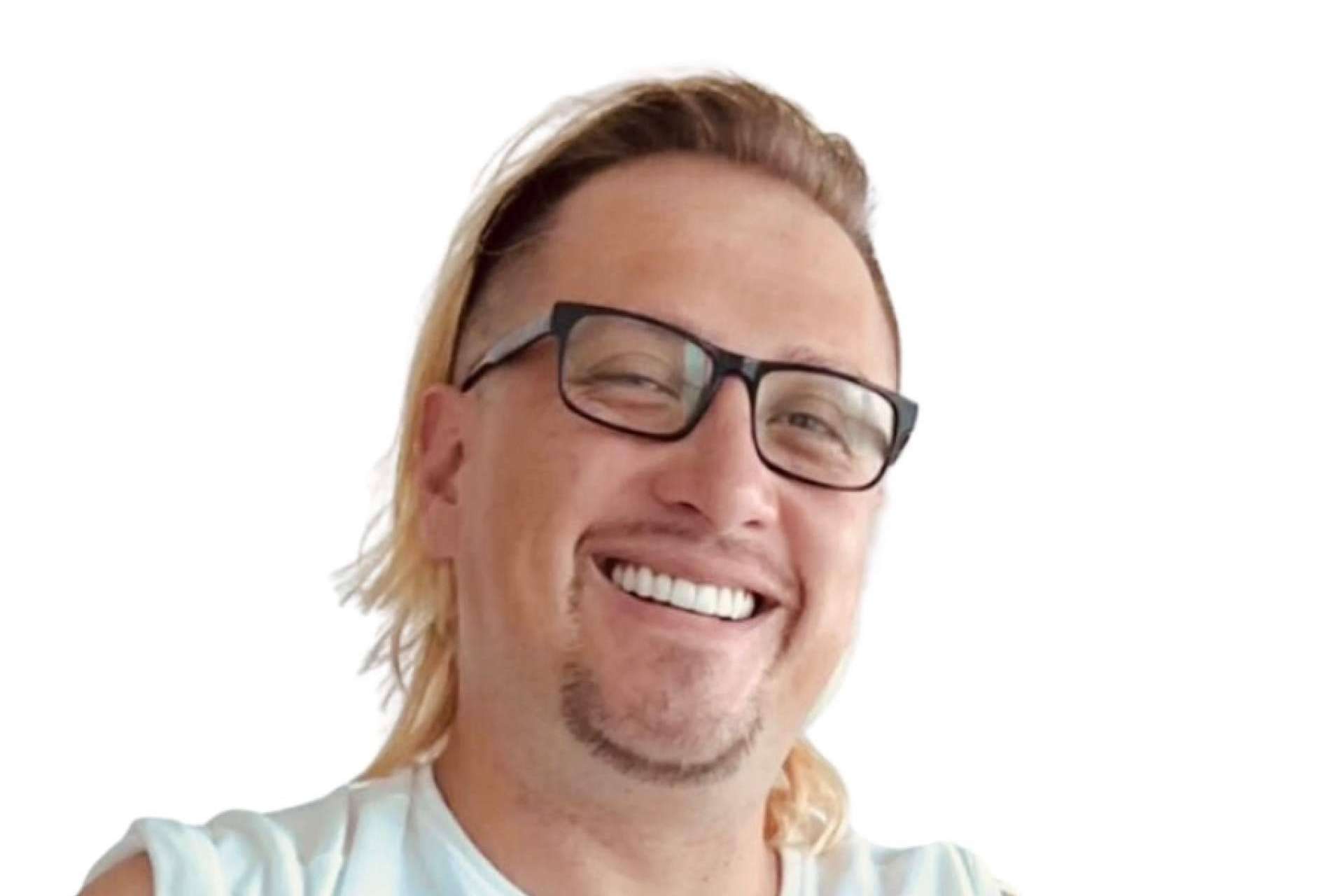 La felicidad como producto, un camino de desconexión del ser, por Christian Caballero