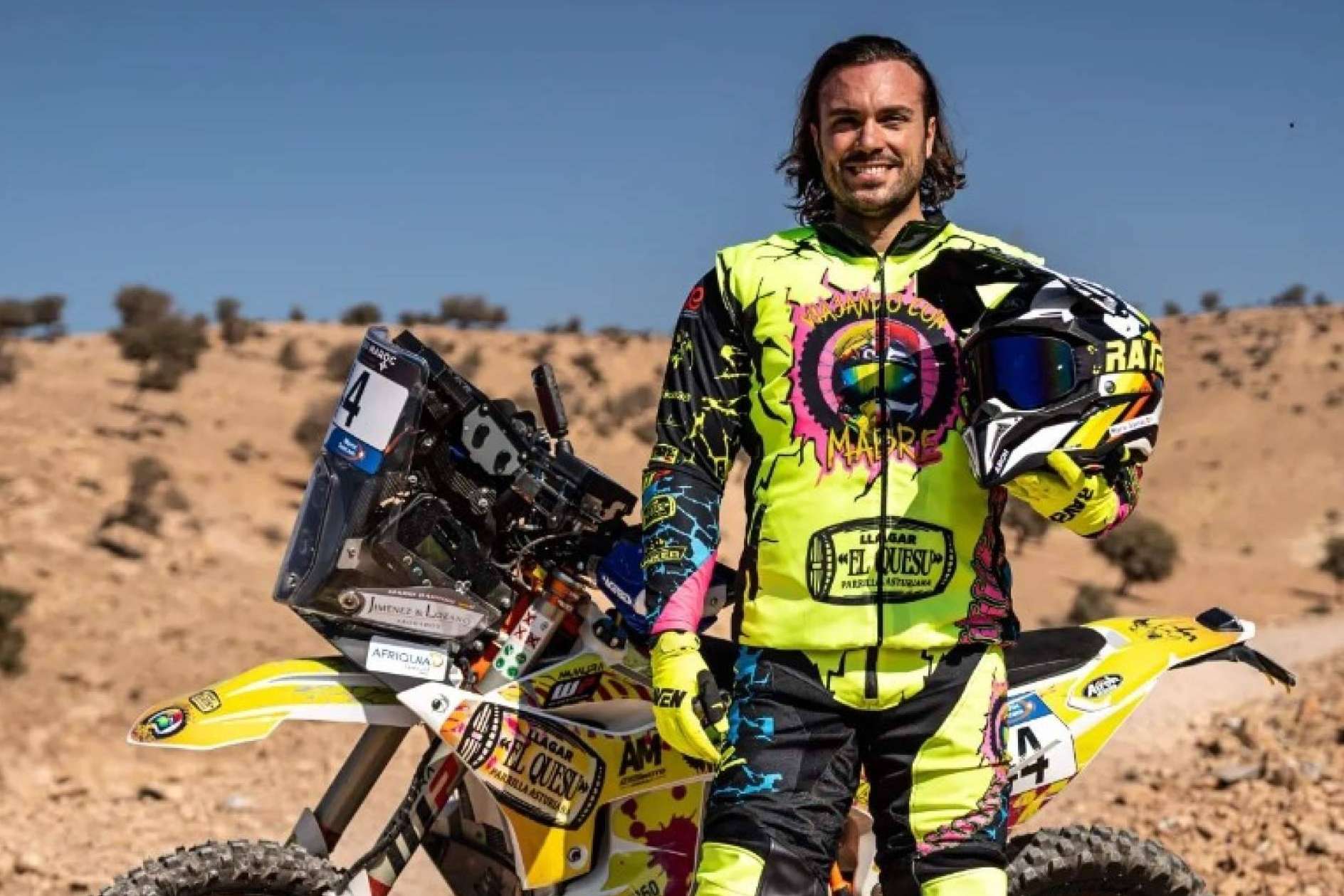 Personalización y estilo, equipaciones de moto de ADHESIVOSEMBARRADOS