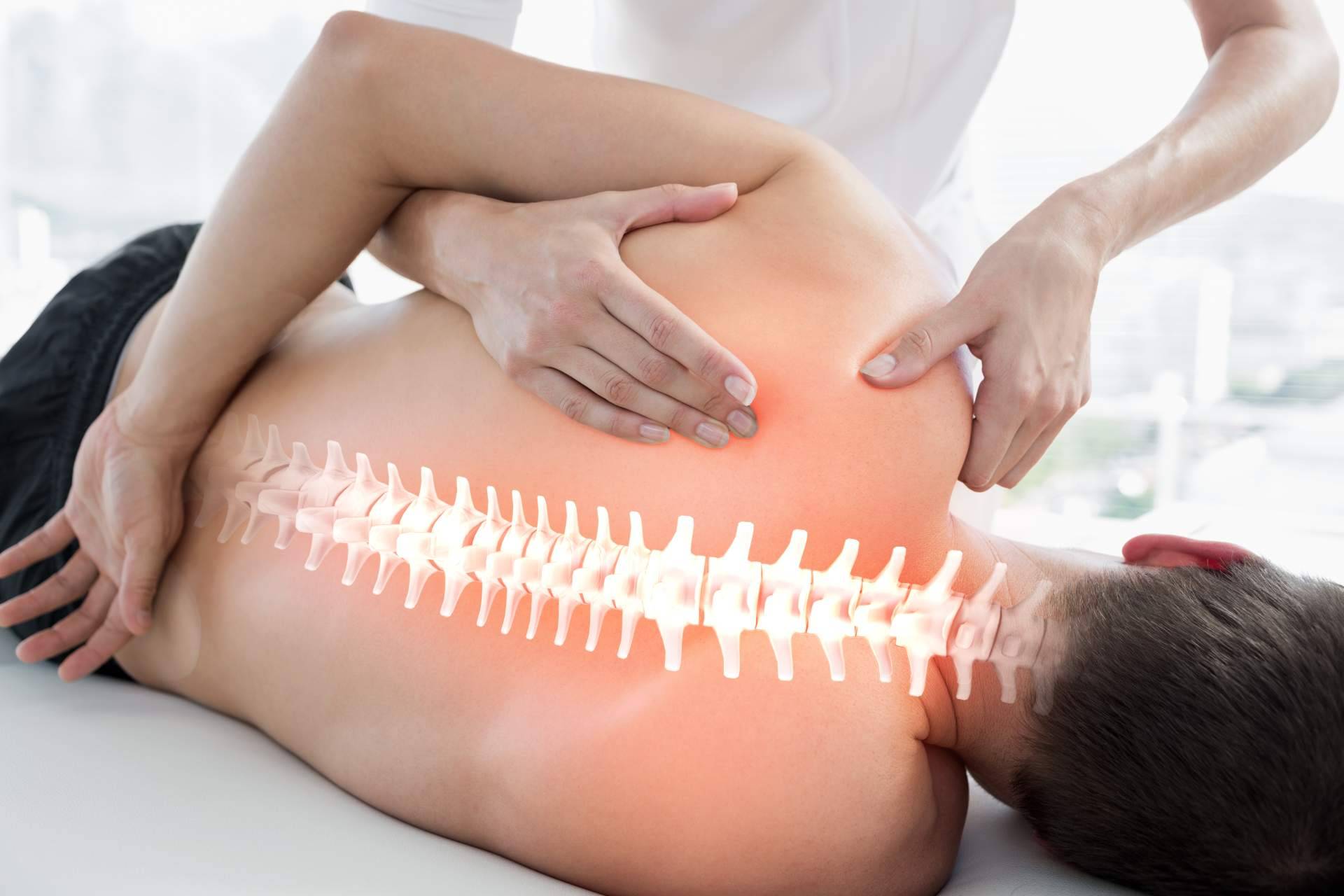 Espondilolistesis, una patología relacionada con el dolor de espalda, por iXalud