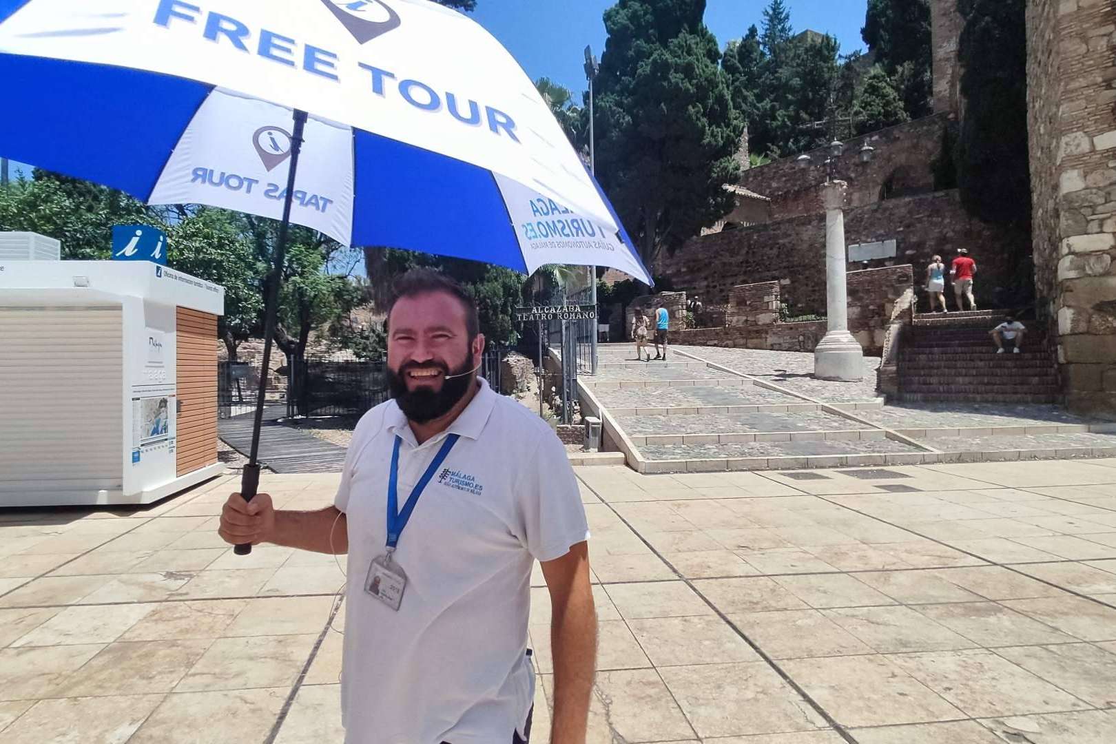 Los guías acreditados de MalagaTurismo.es permiten descubrir el encanto de Málaga