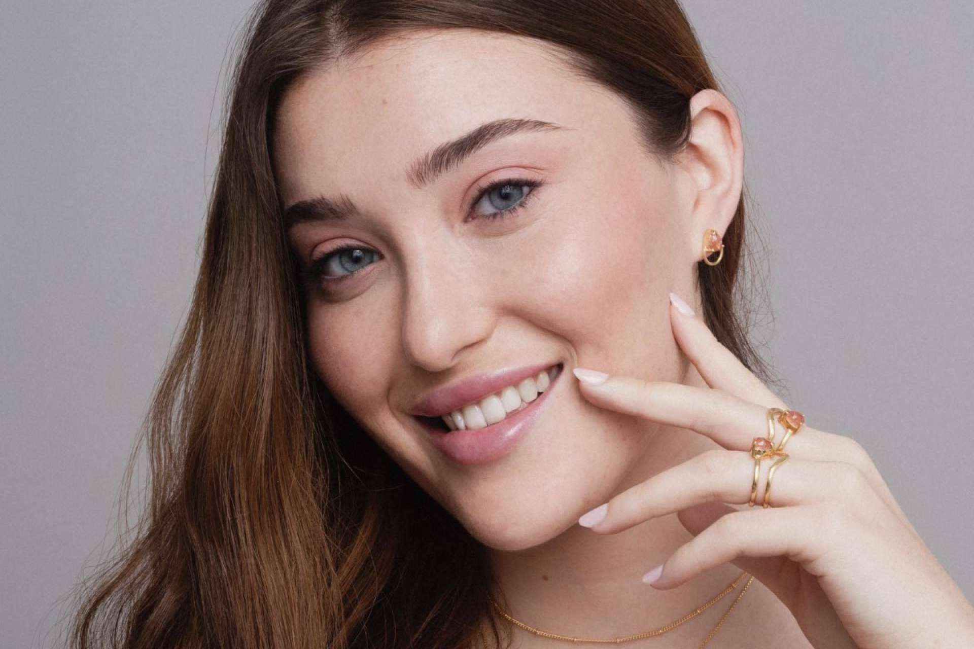 Stonbow, una marca de joyería española que diseña anillos con piedra natural