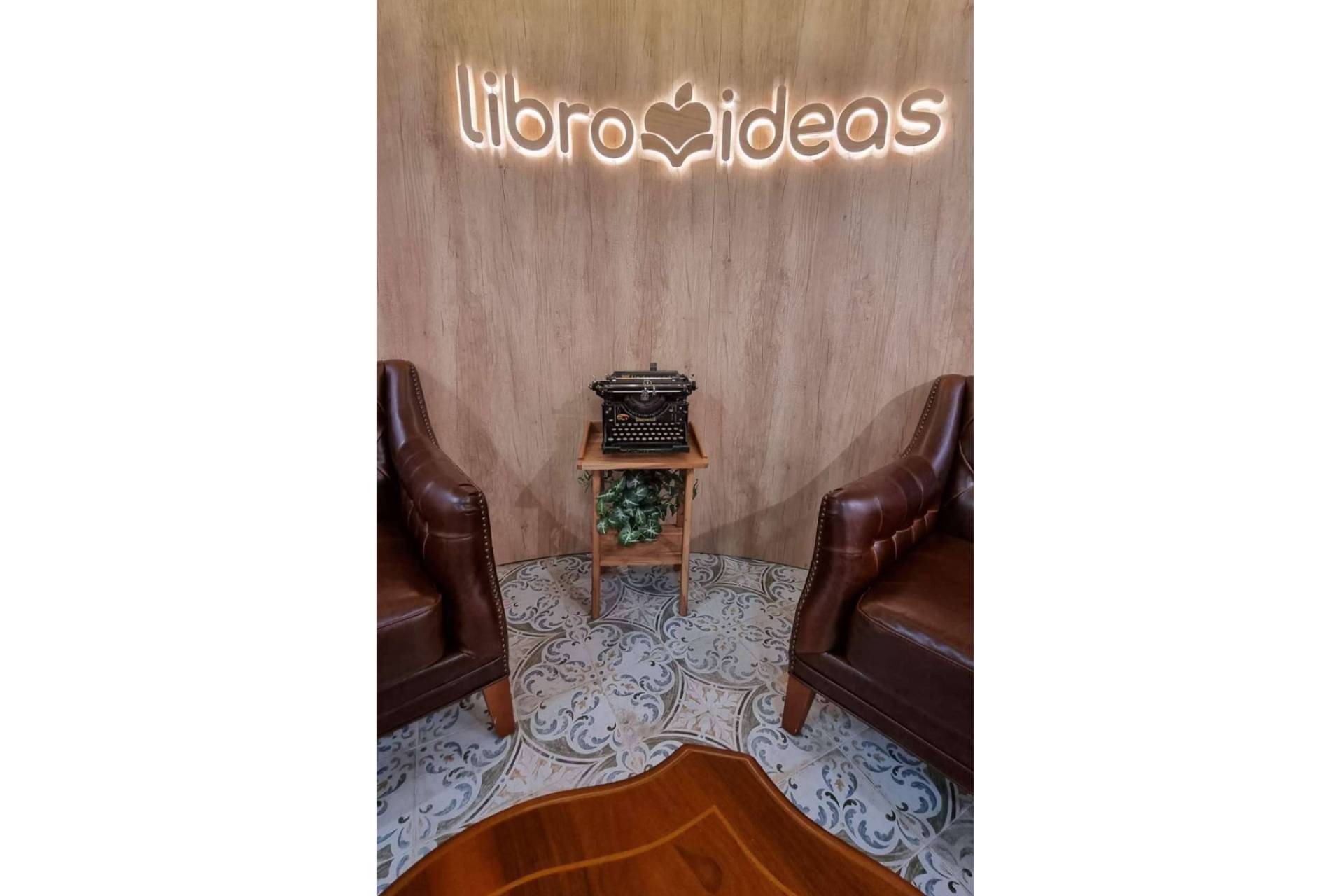 Ediciones especiales y variadas en la colección de Libro Ideas