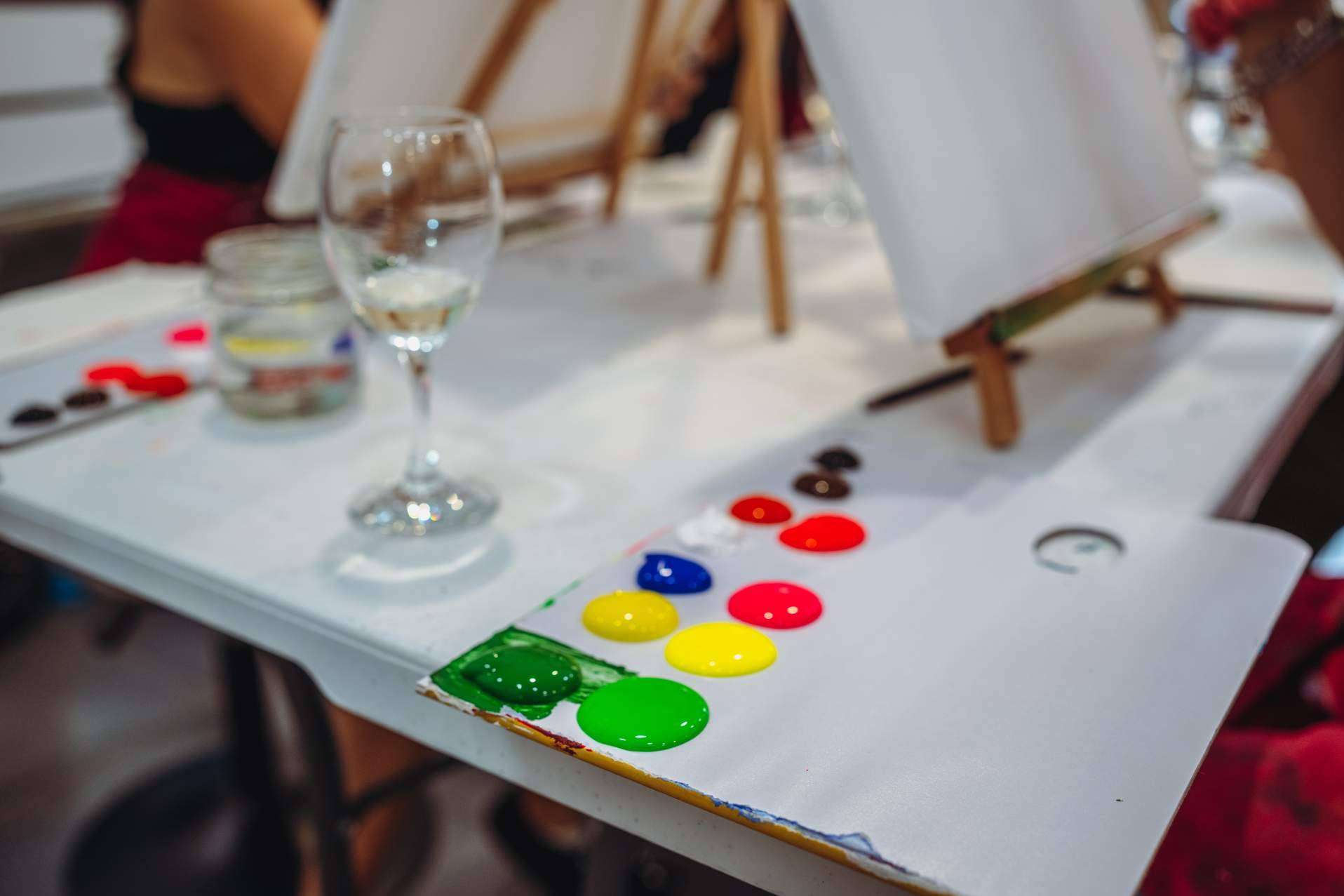 Art&Wine pone a disposición cuadros fáciles de pintar en acrílico