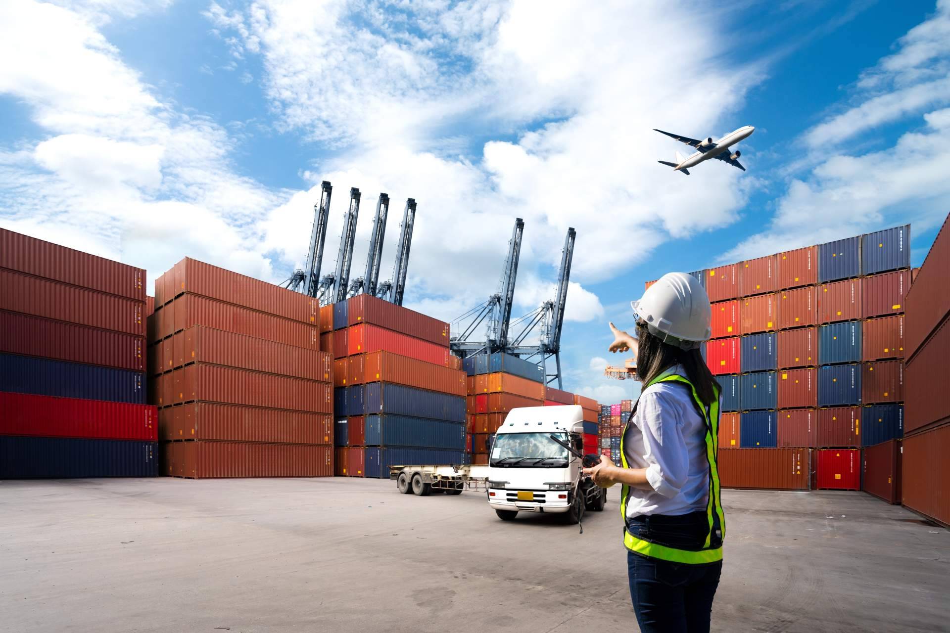 Soluciones de transporte internacional para empresas y particulares, de la mano de Etrans