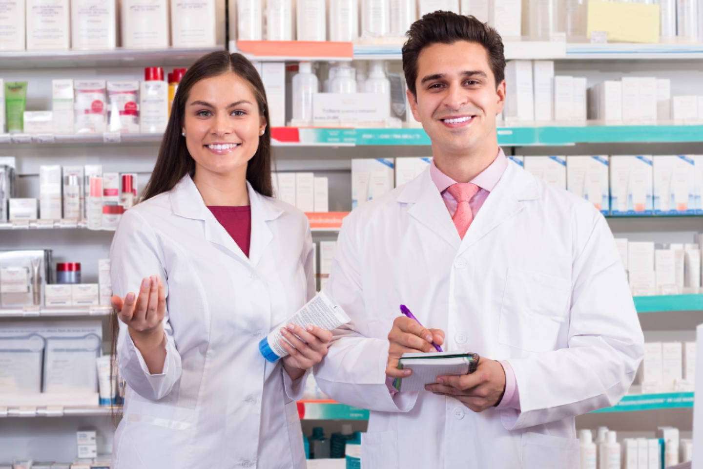 Urbagesa Farmacias expone cómo gestionar al personal durante un proceso de compraventa