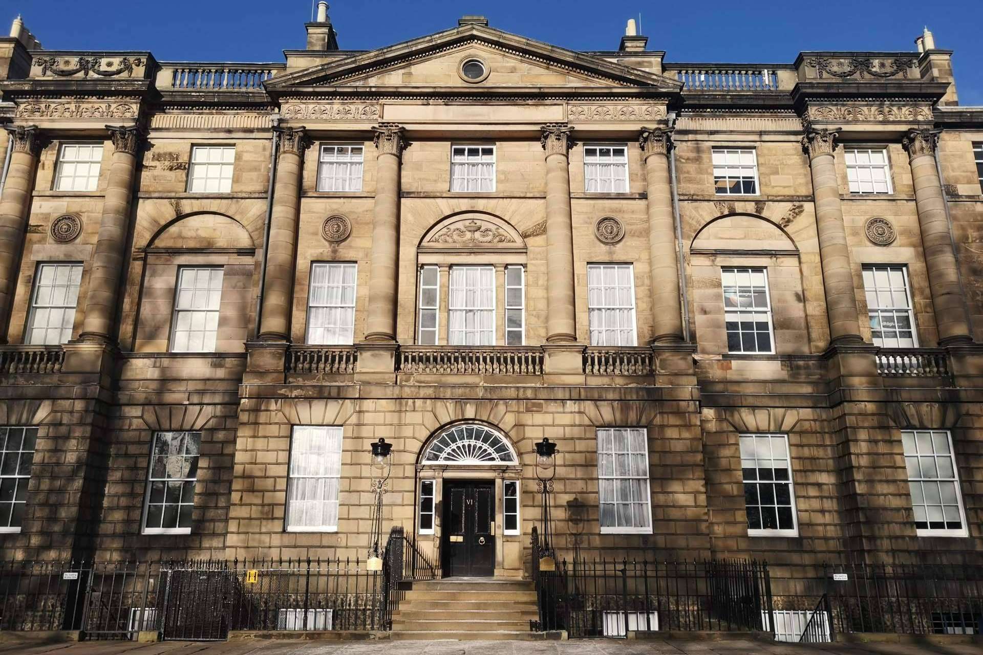 Edimburgo Tip Tours ofrece recorridos privados y Free tours ideales para conocer Edimburgo
