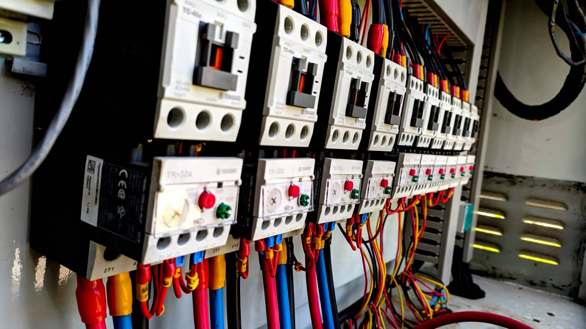 Cadenza Electric ofrece soluciones en material eléctrico de Schneider Electric para proyectos profesionales
