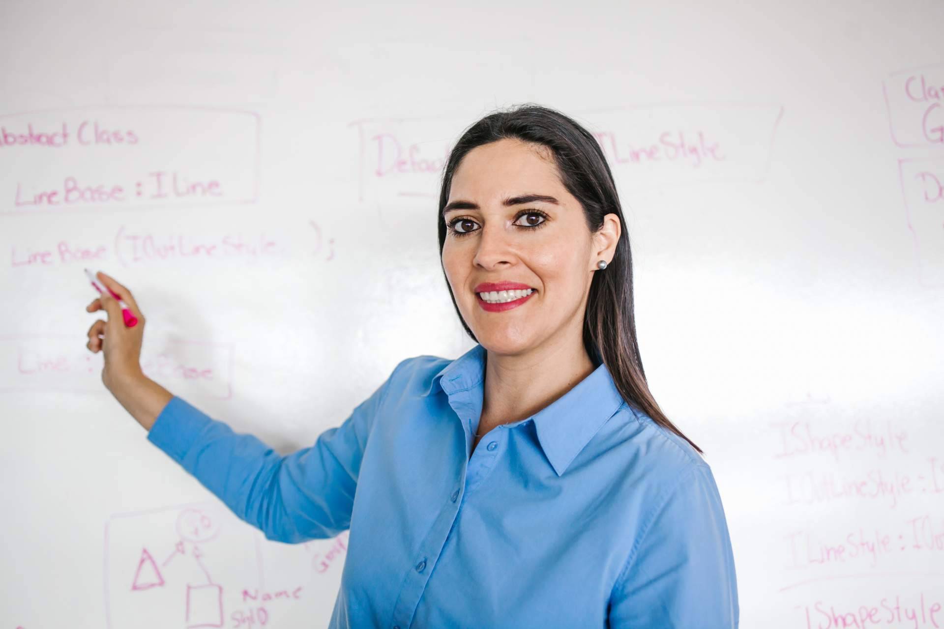 ApruebaTodo optimiza el proceso de estudio con resúmenes personalizados en diversas áreas académicas
