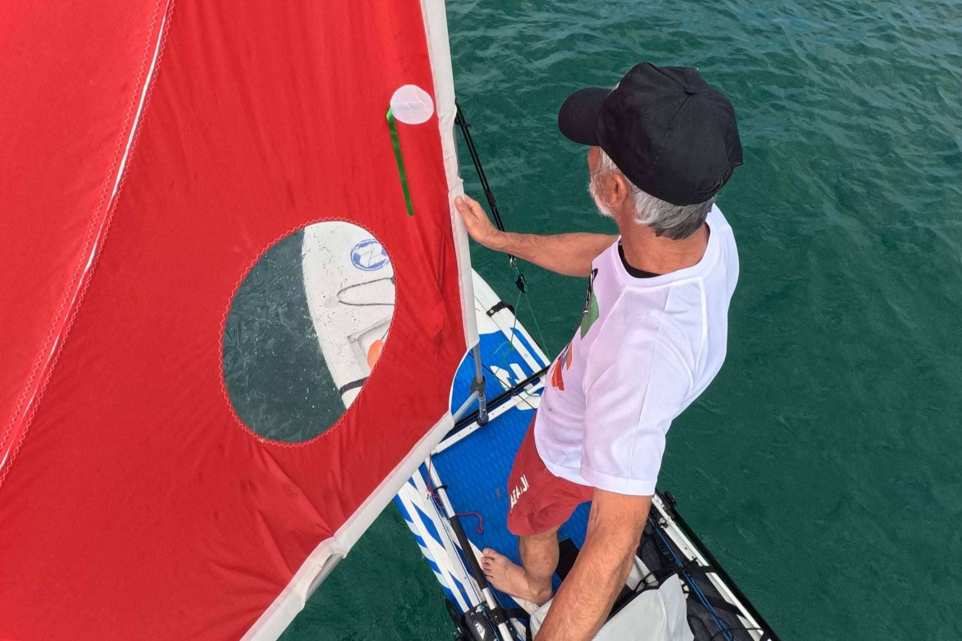 Disfrutar de los días de viento con la práctica de paddle con Vela Eola