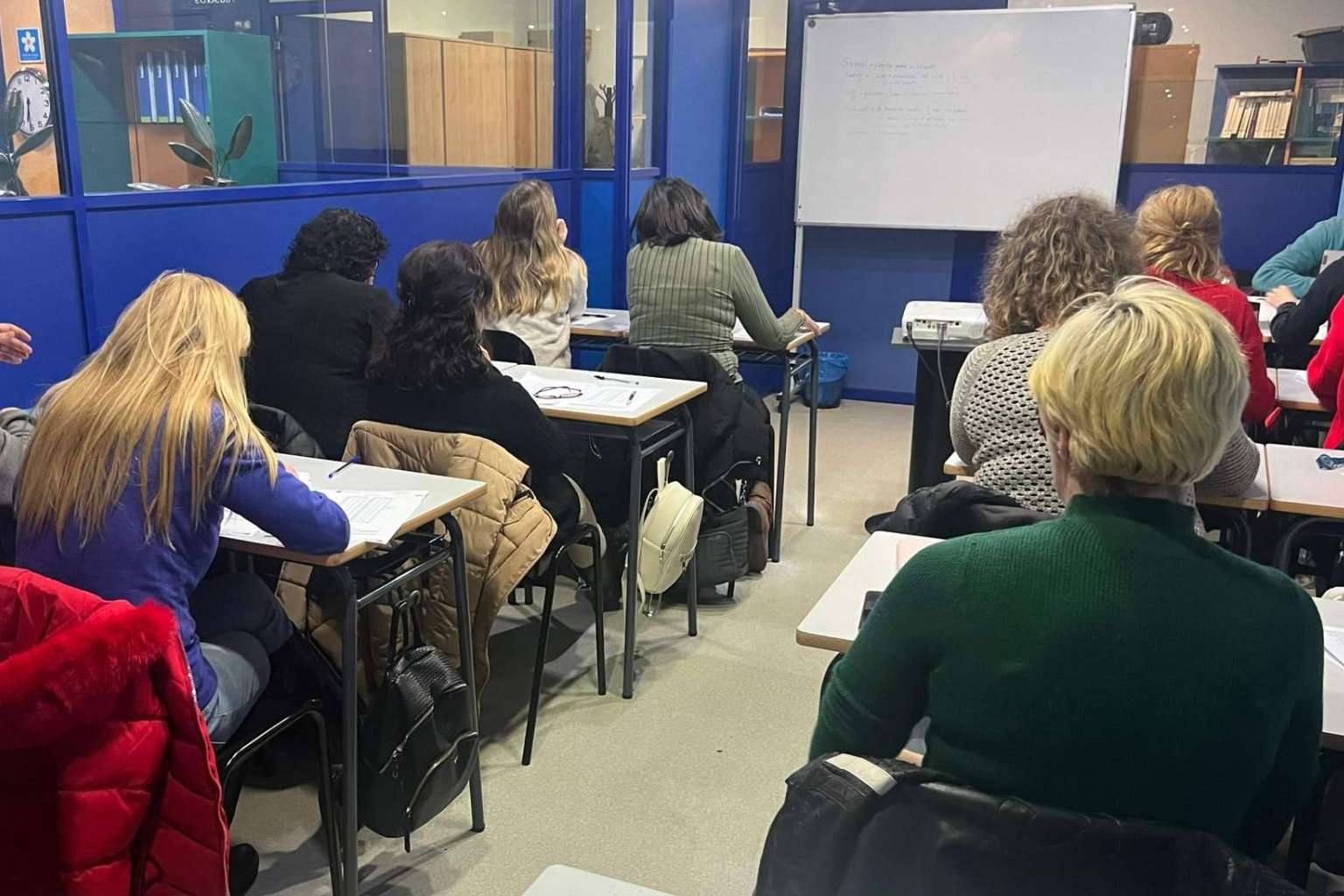 Obtener un trabajo de calidad y seguro formándose en oposiciones con Trabasse