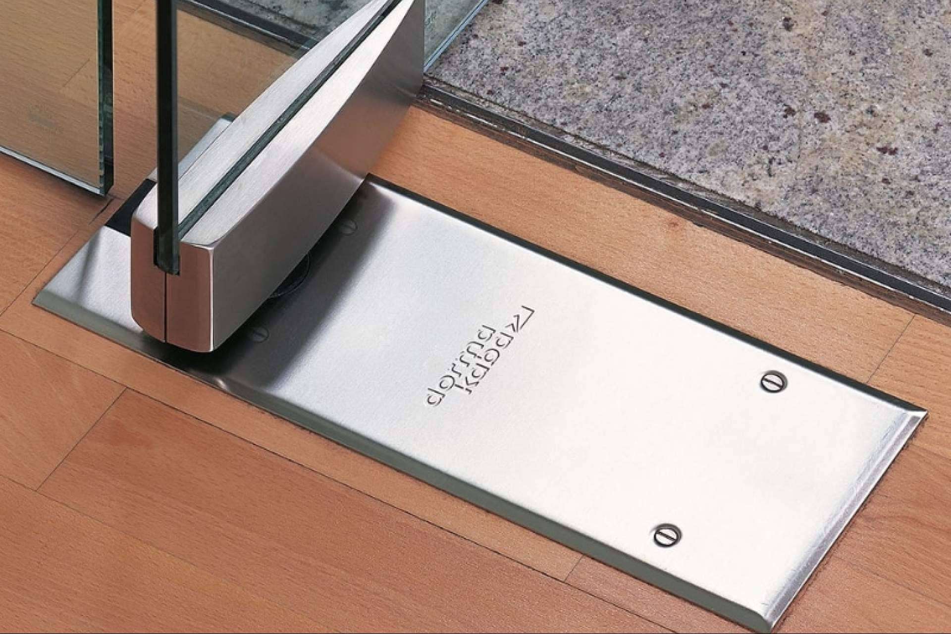 DE FRUTOS Ferreterías amplía su oferta de soluciones en cierrapuertas con los mejores modelos de muelle de puerta