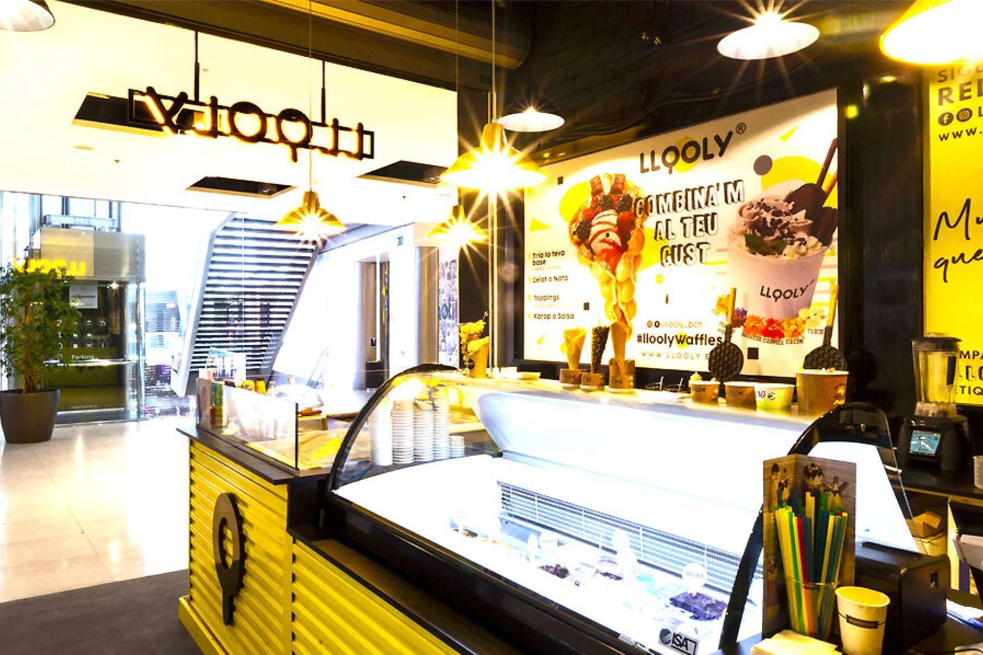 El Bubble Waffle en España crece con LLOOLY y su modelo de franquicia
