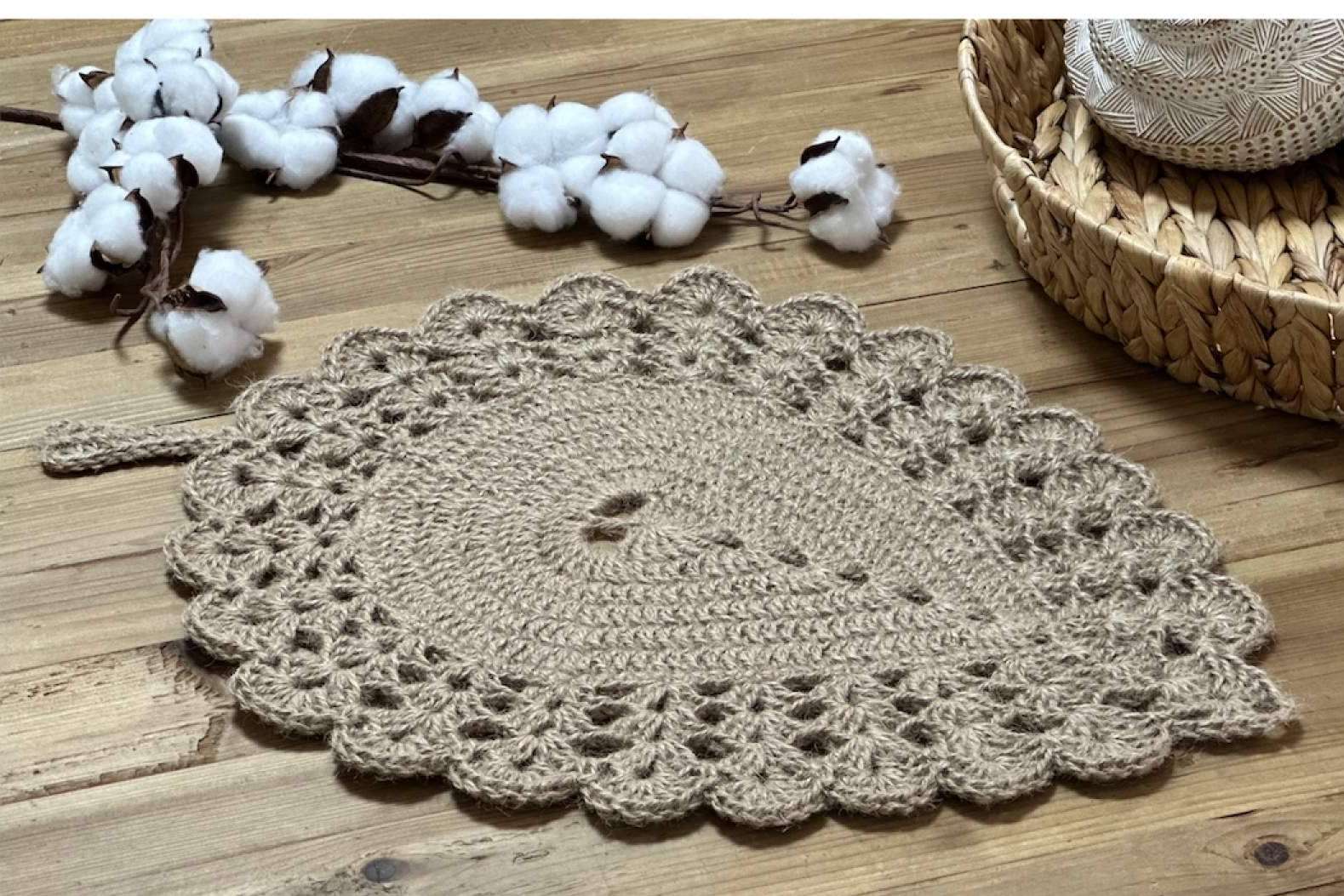 Lidia Crochet Tricot ofrece calidez y estilo con cojines, alfombras y mantas de crochet