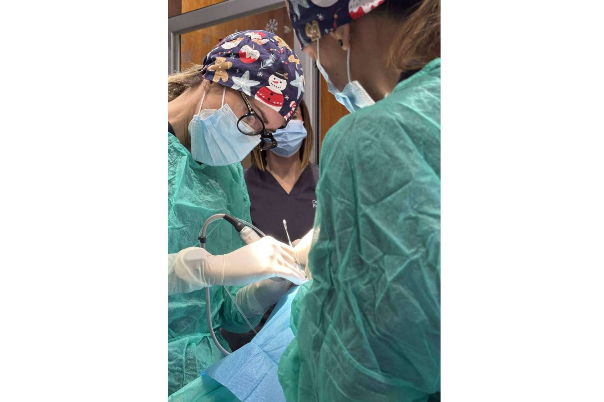 Clínica Dental Dr. Espinosa en Gijón; Implantes dentales para empezar el Año Nuevo con una sonrisa renovada