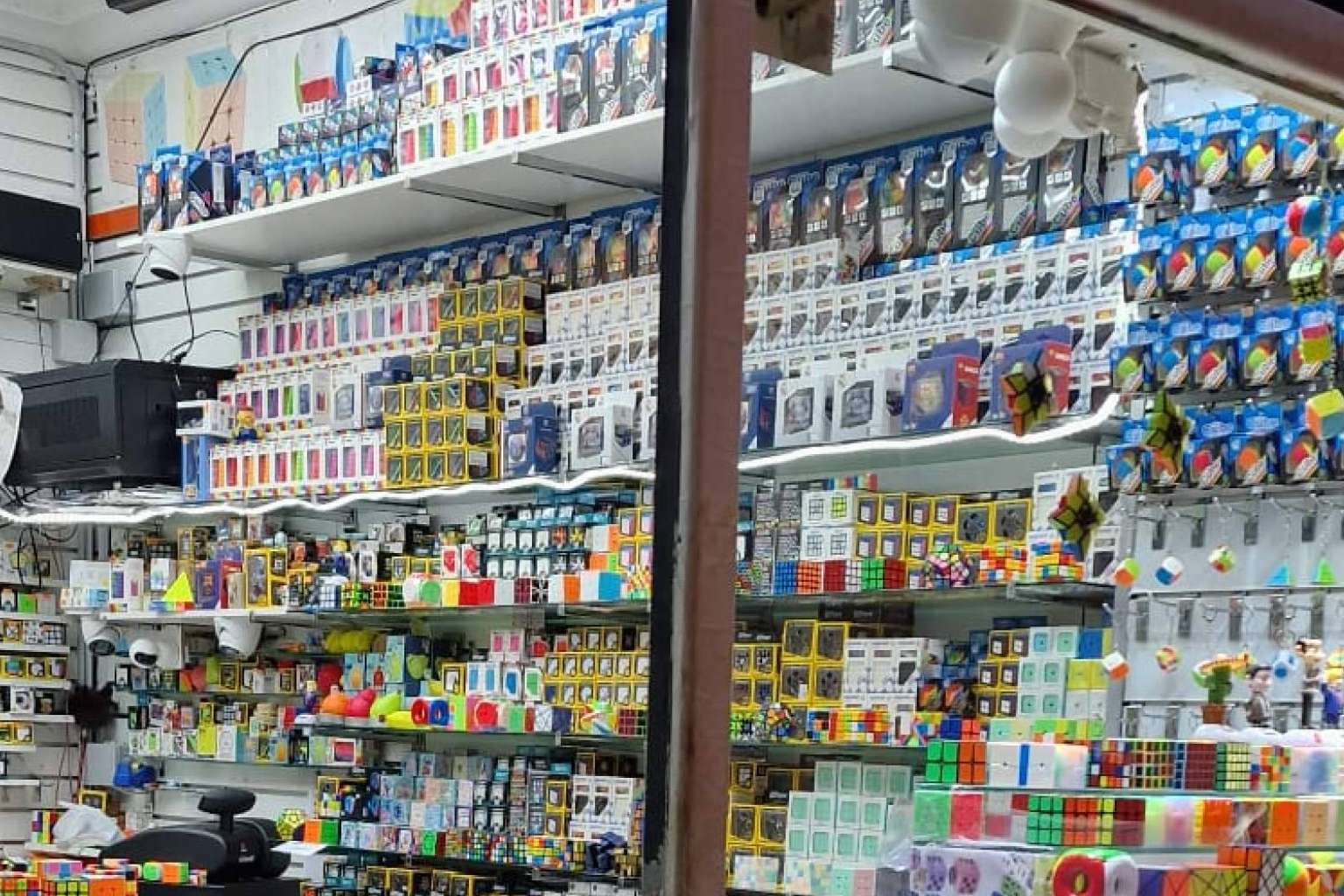 Galerías Maldà recupera el pulso con nuevos emprendedores y negocios únicos, como Mathom