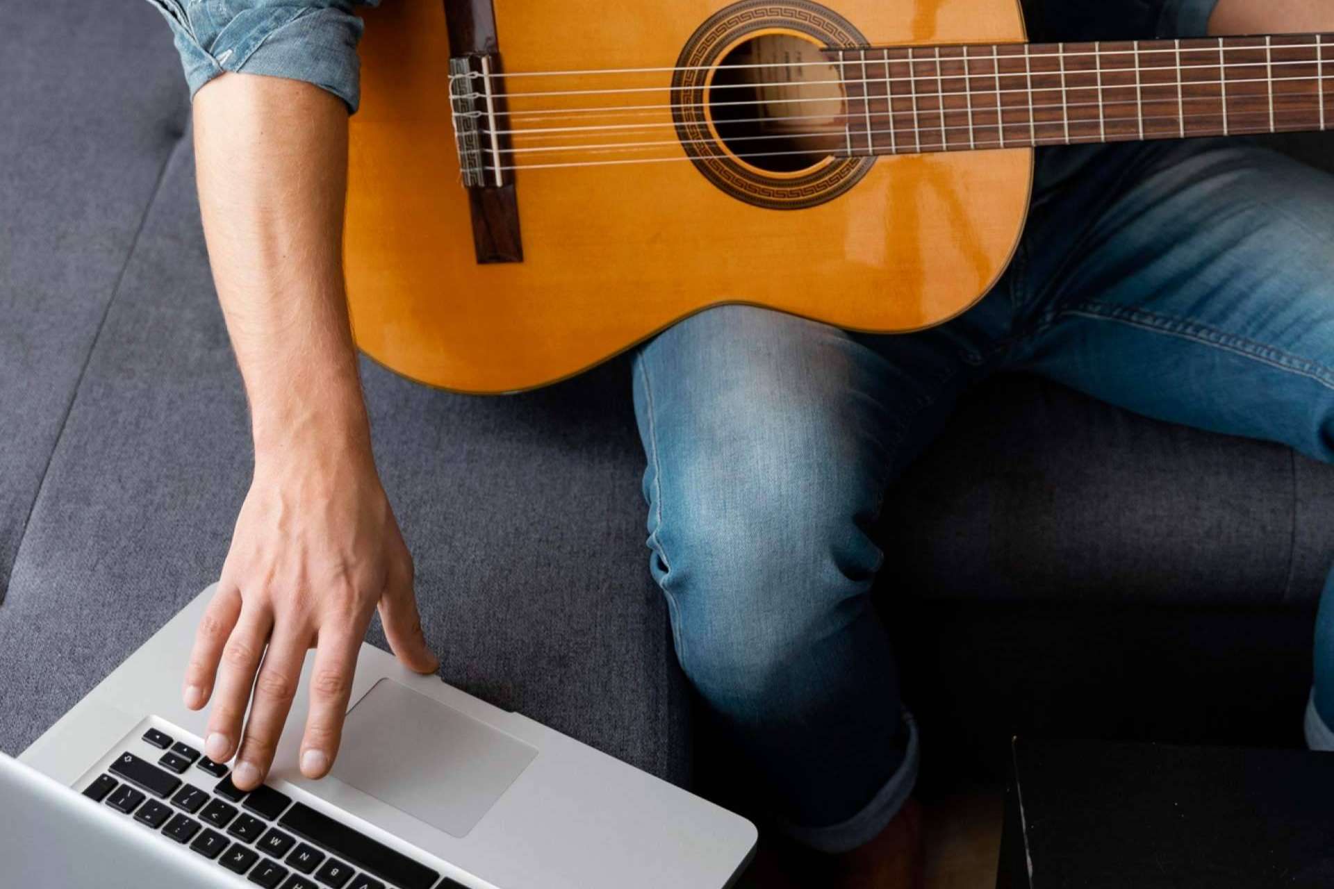 Flamencowa, la academia de guitarra flamenca que llega directo al móvil