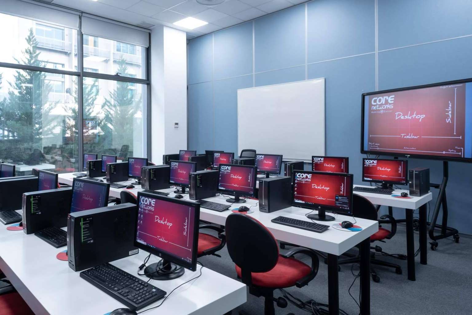 Inglés gratis para trabajadores y desempleados, formación accesible en la Comunidad de Madrid