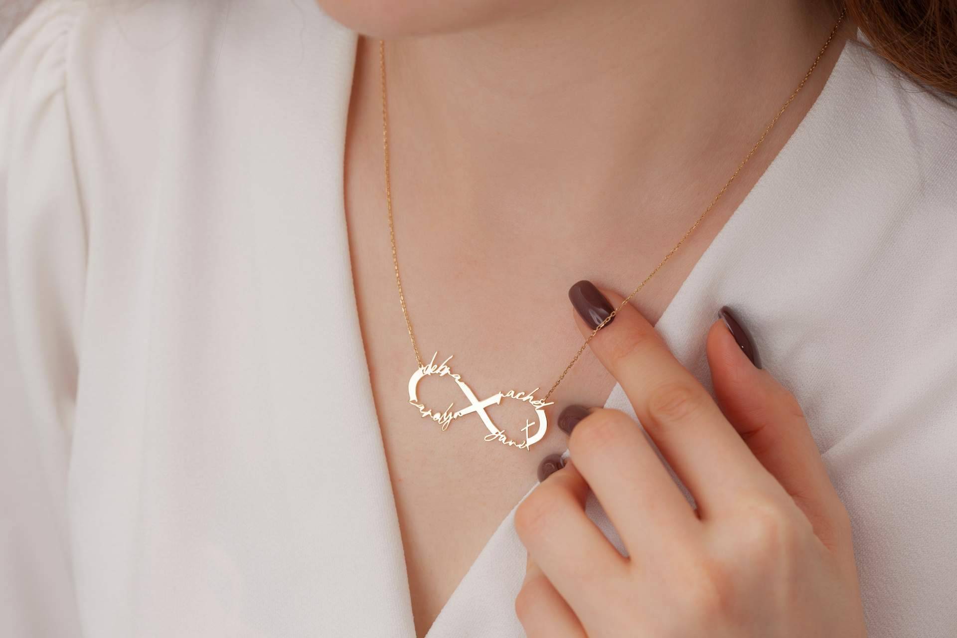 Ilusionatee, la marca que transforma joyas de plata en piezas con propósito