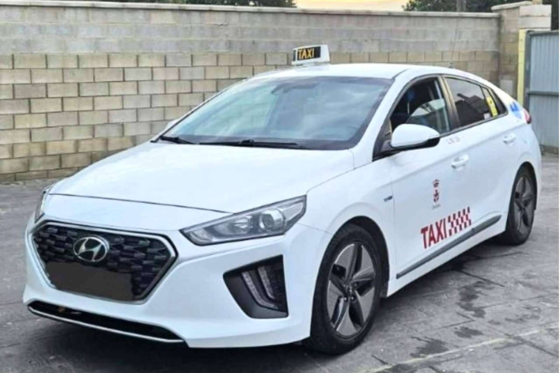 Un servicio de taxi de calidad se define por la puntualidad y la atención al cliente