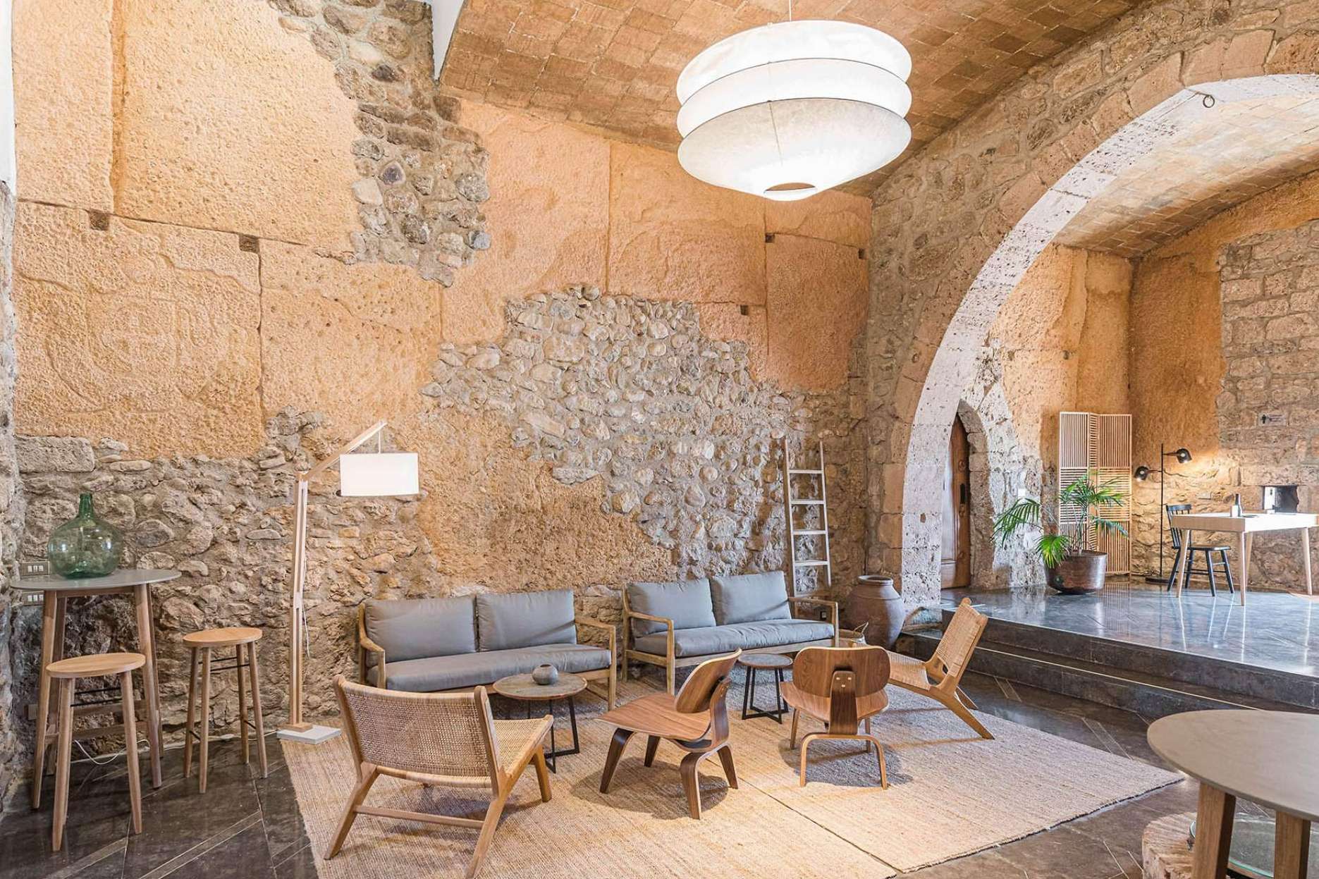 El arte del interiorismo vinícola en Barcelona; la visión de Isa Rodríguez, Directora Creativa de INDAStudio