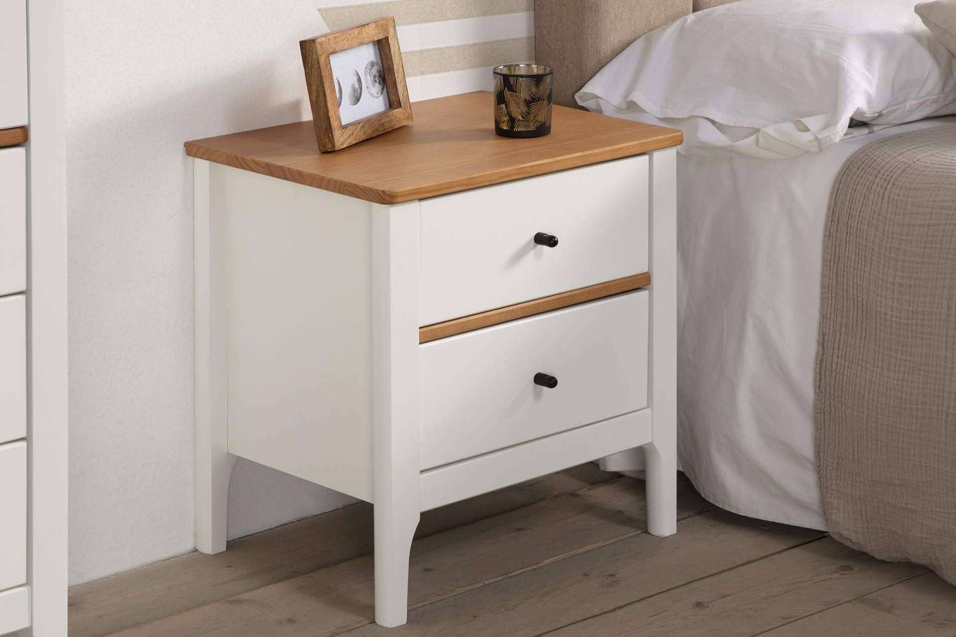 Top Mueble marca tendencia con su nuevalínea de mesitas de noche originales