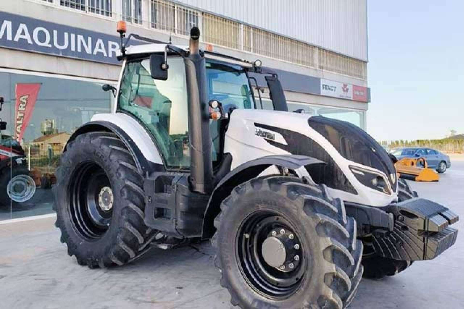 Tractores de segunda mano en Agrichico, innovación y ahorro para el agricultor moderno