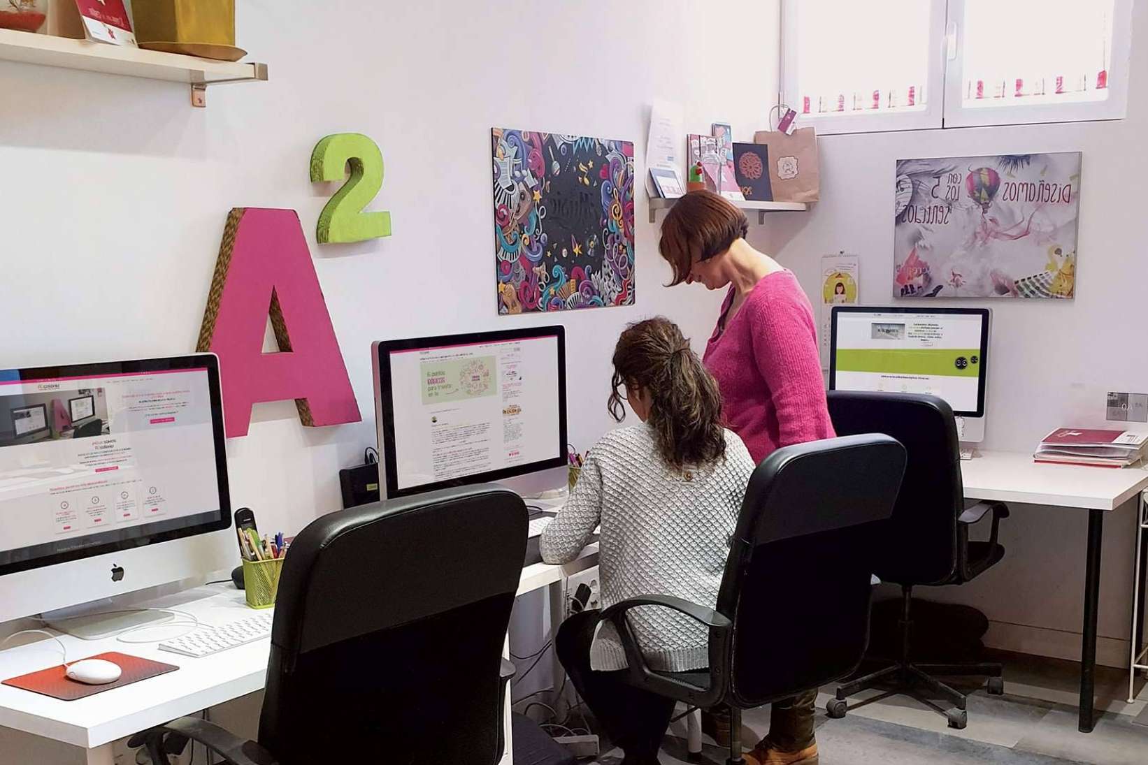 A2colores impulsa la comunicación visual de pymes con soluciones creativas en diseño gráfico y web