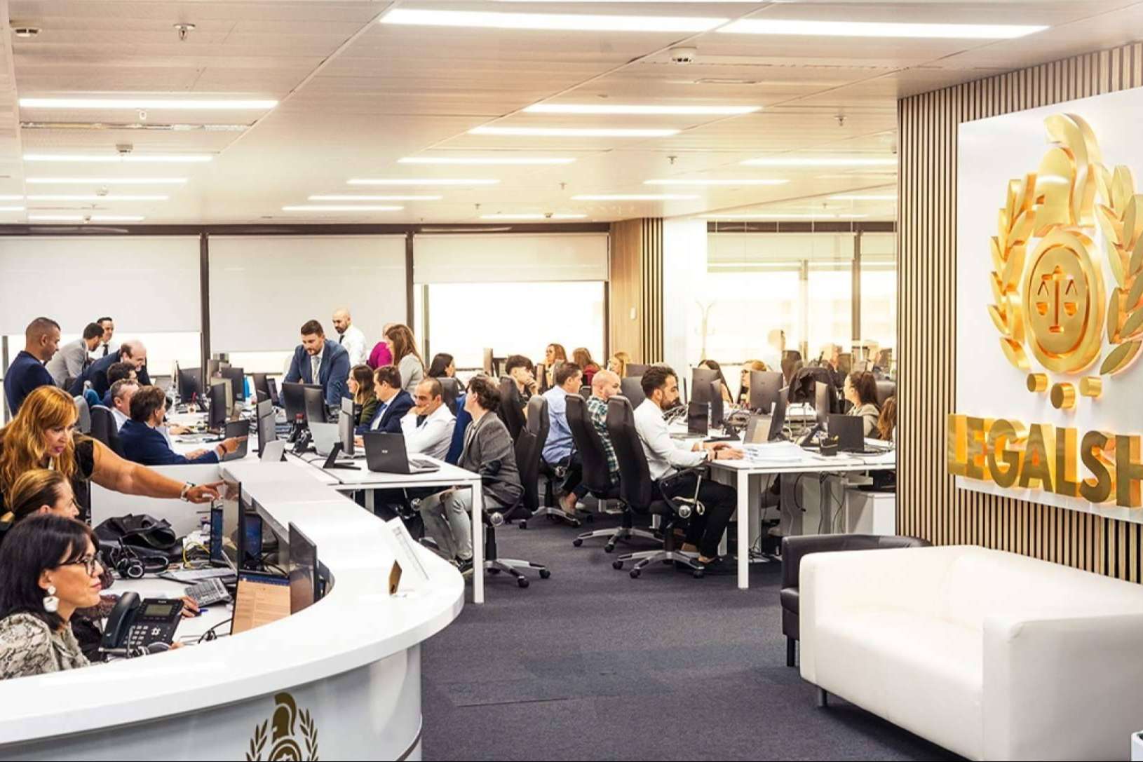 Abogados Legalsha anula 76.000 € de deuda por tarjeta revolving de un banco digital
