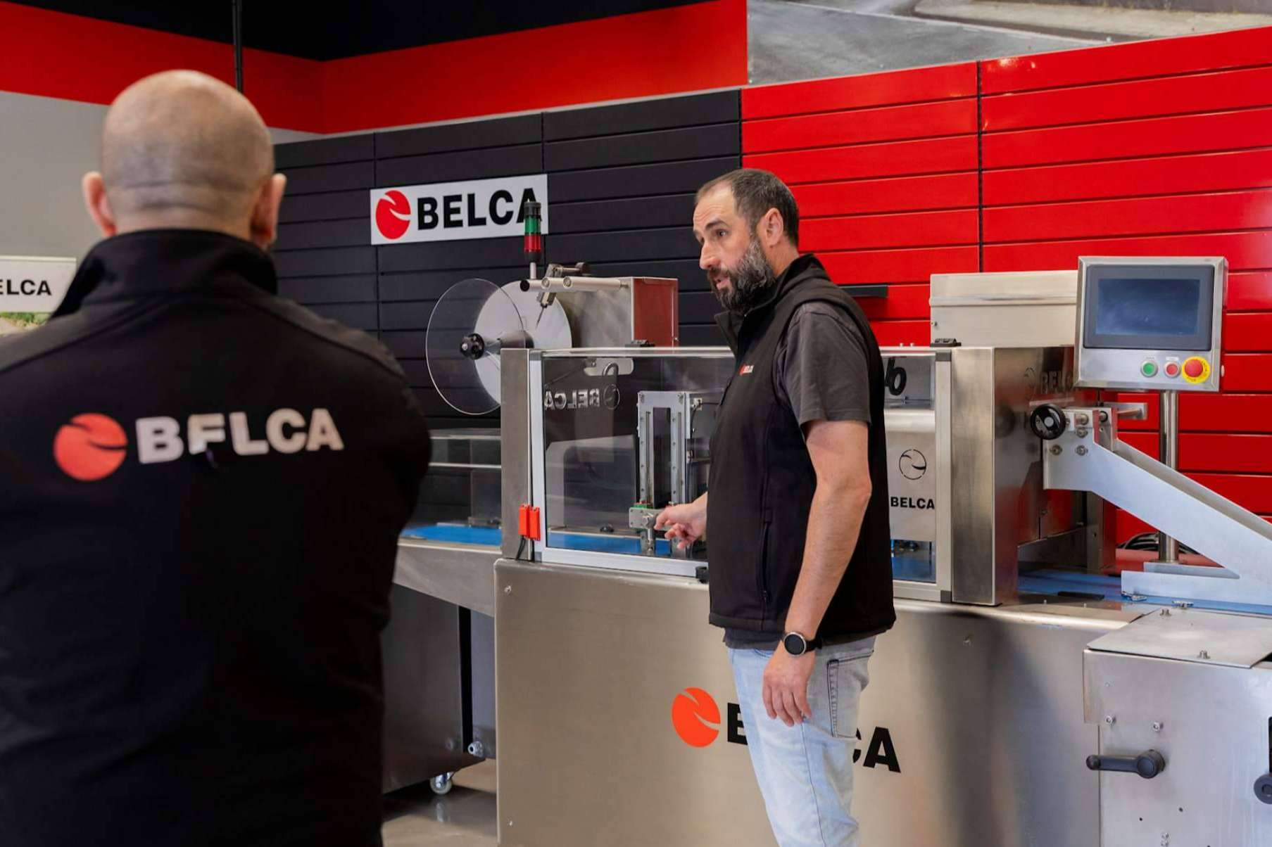 BELCA pone a disposición de sus clientes un equipo de profesionales muy cercanos y accesibles